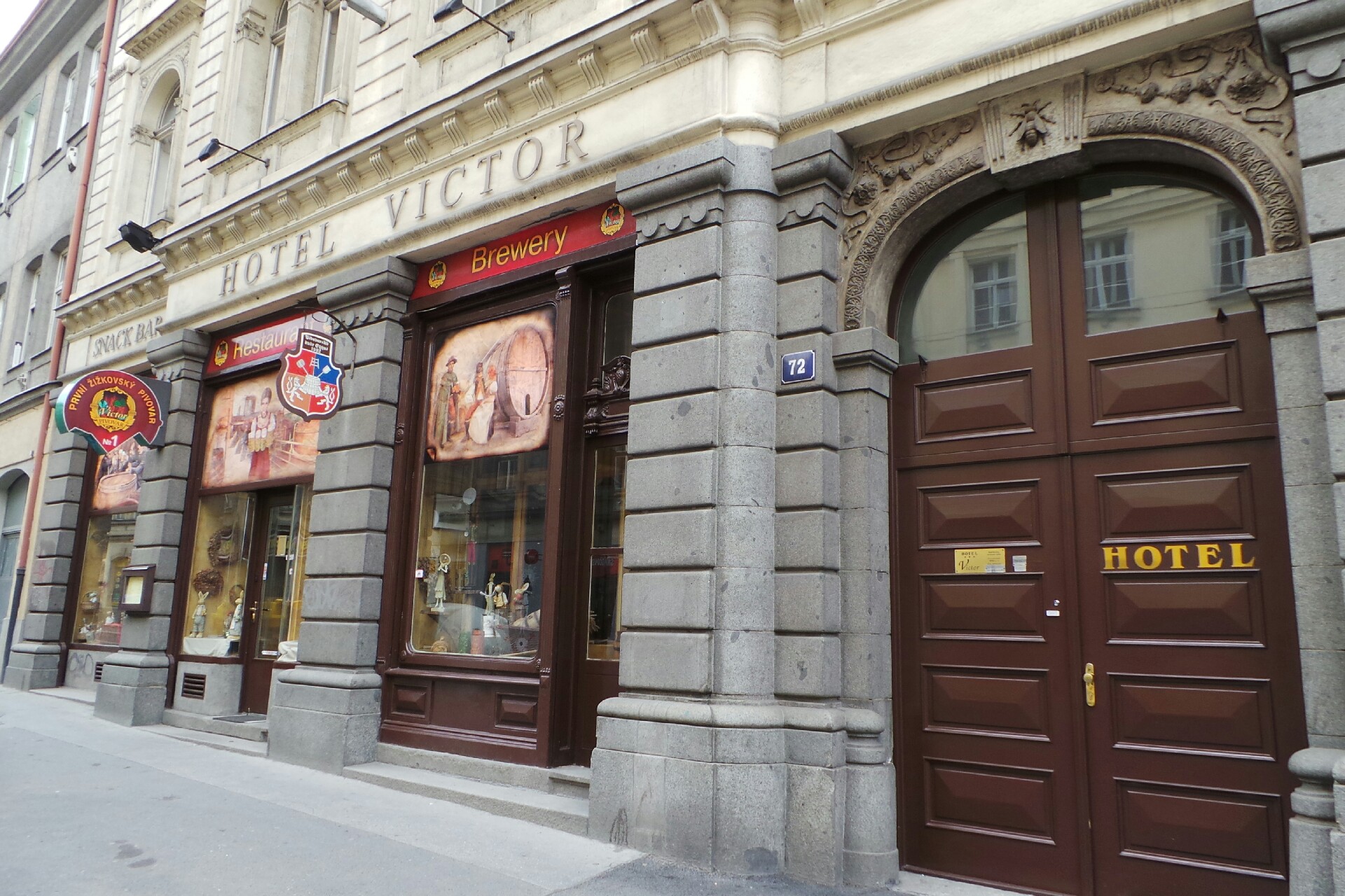 Hotel Victor