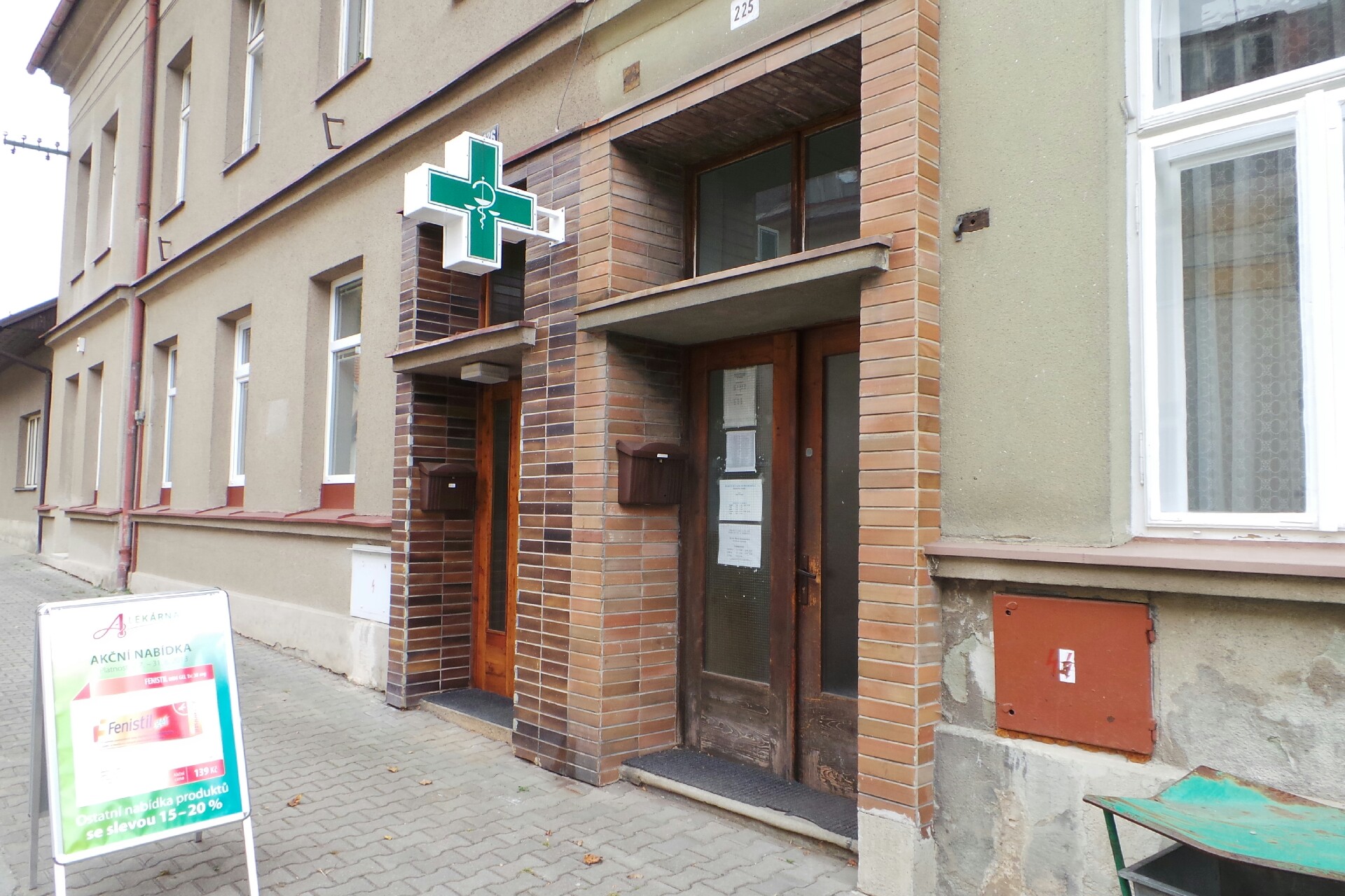 MUDr. Petr Janáček