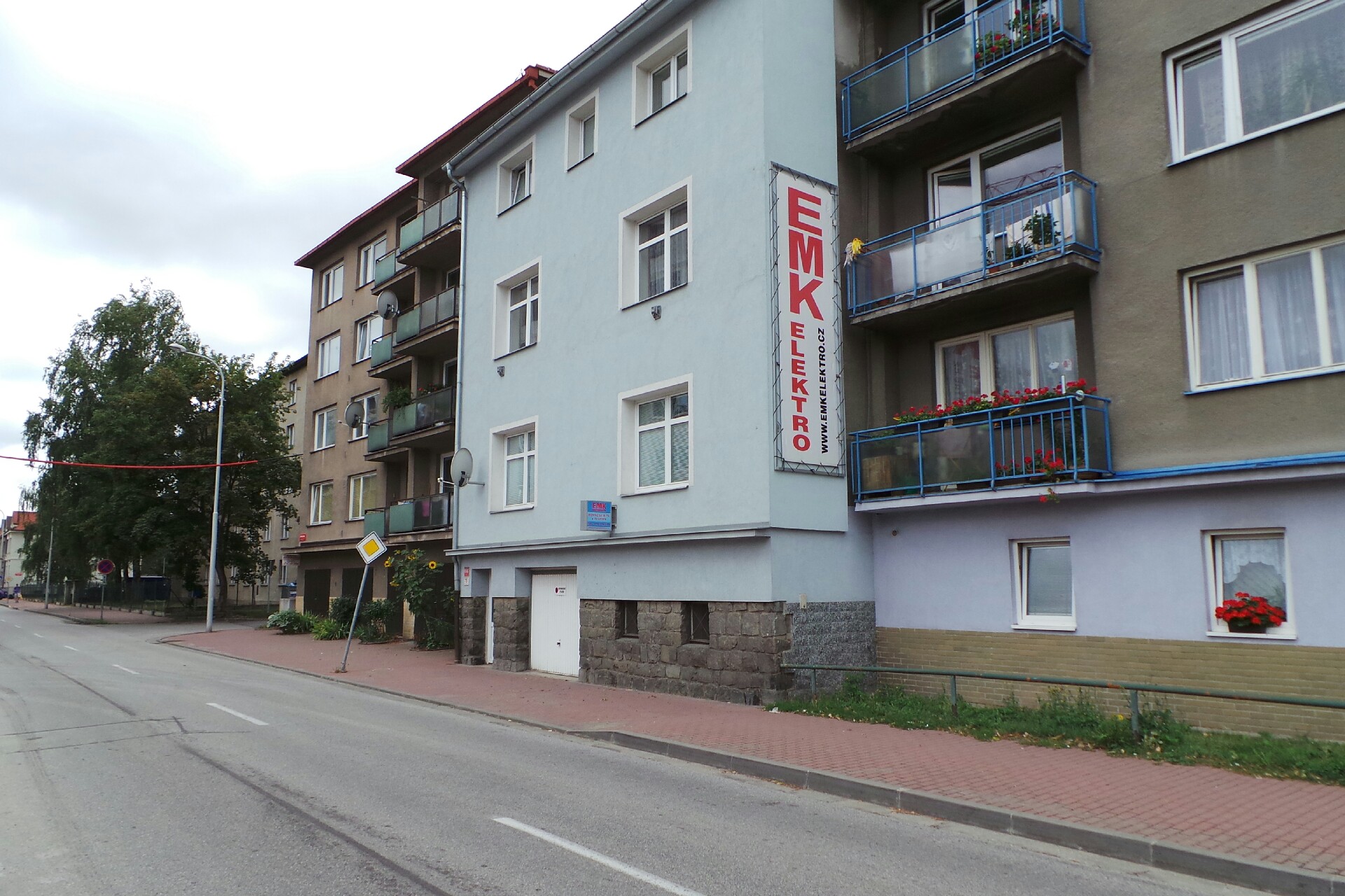 EMK elektromontáže, s.r.o.