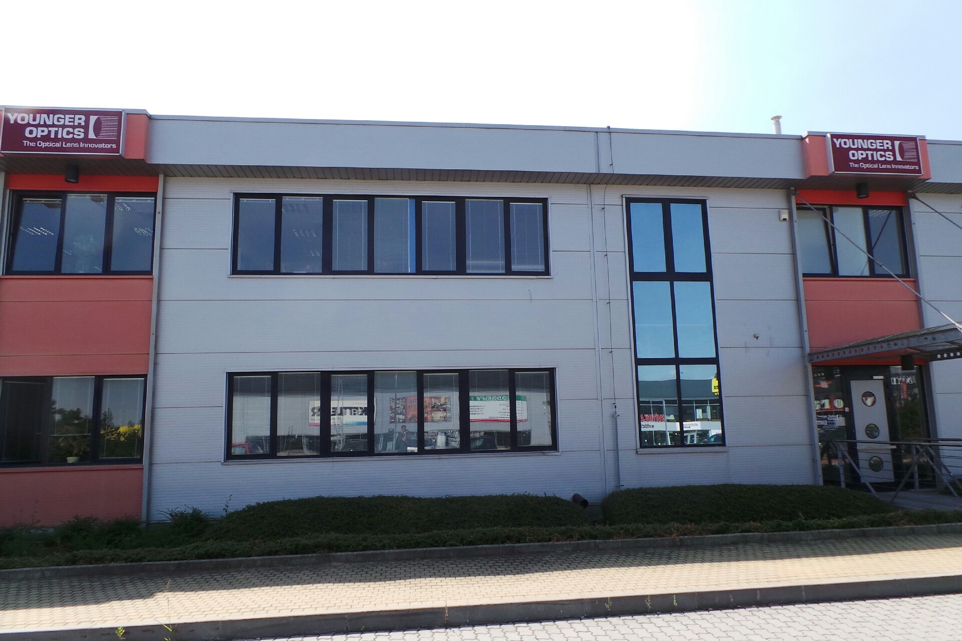 Younger Optics Europe, s.r.o.