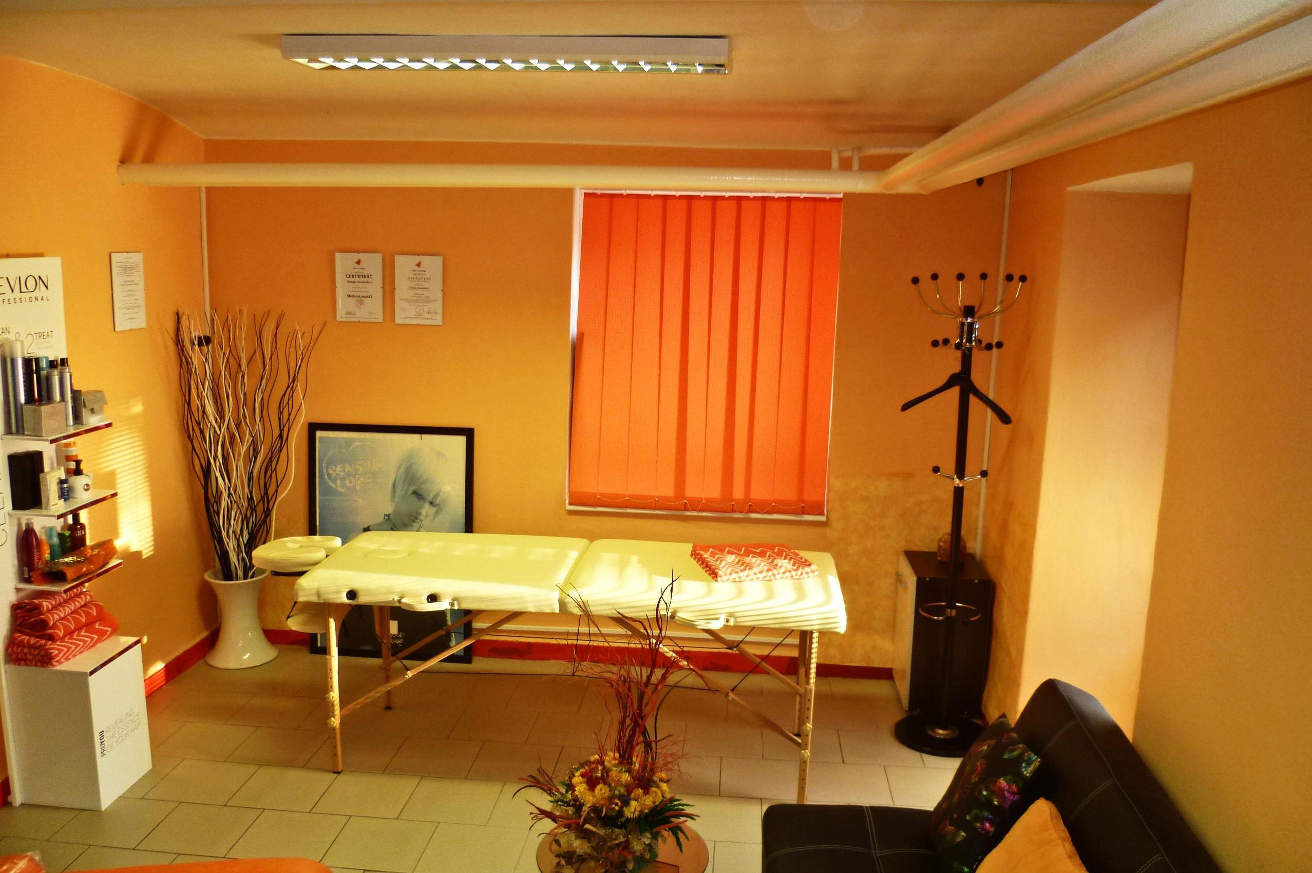 Kadeřnické a masážní studio Zina foto 1