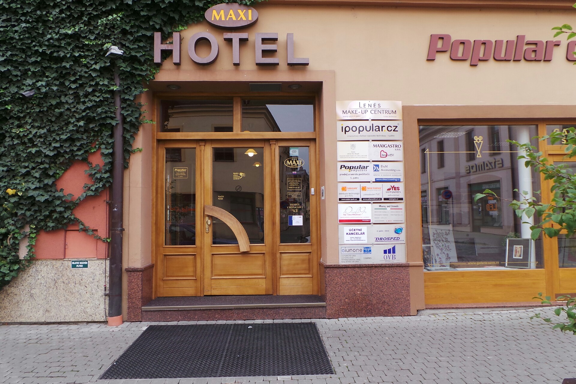 LENÉS MAKE-UP CENTRUM