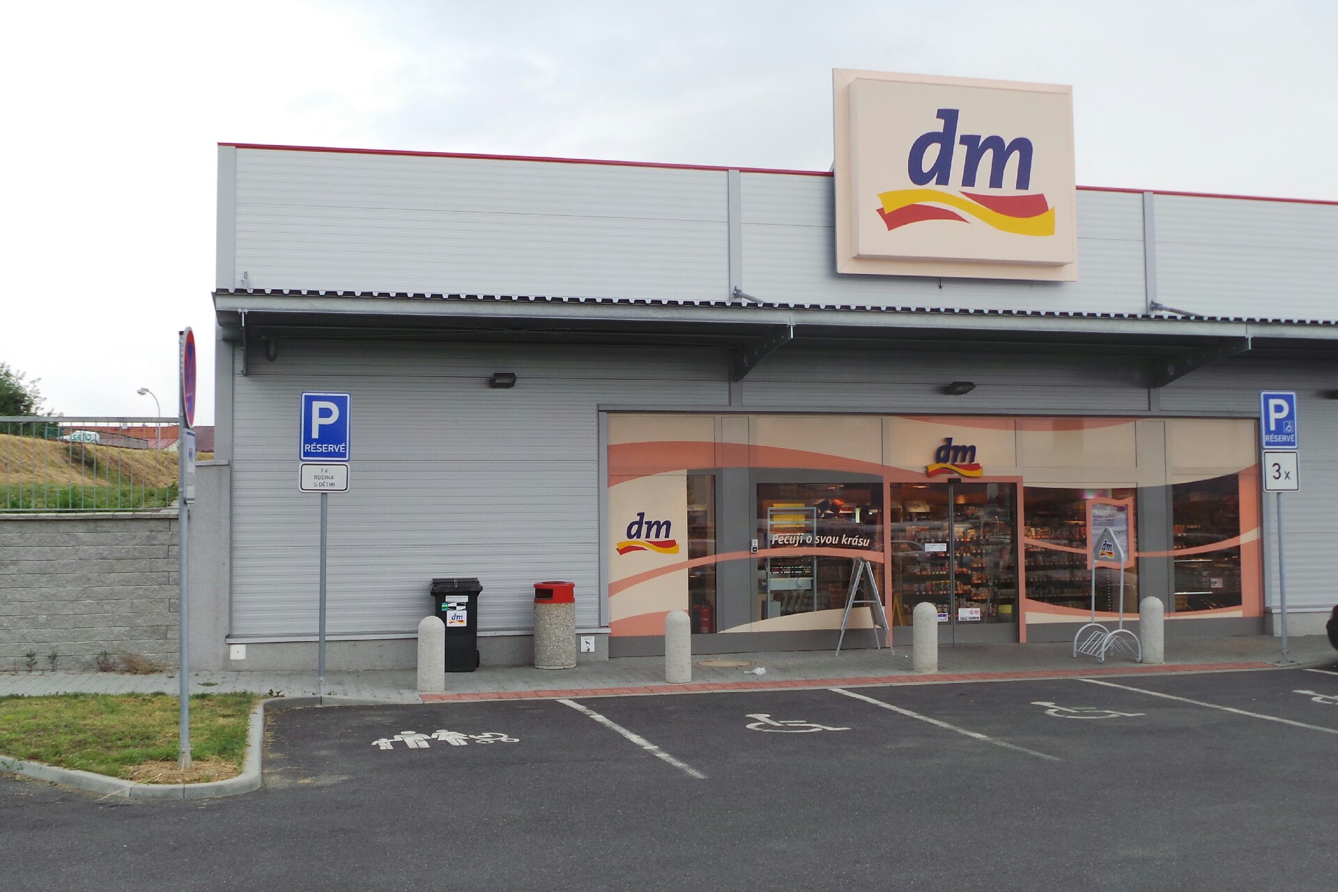 dm drogerie markt s.r.o.