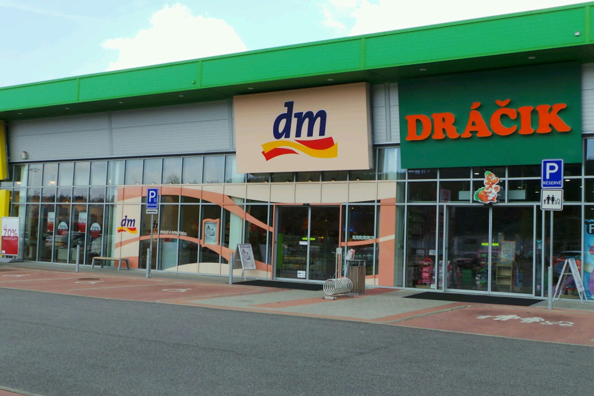 dm drogerie markt s.r.o.