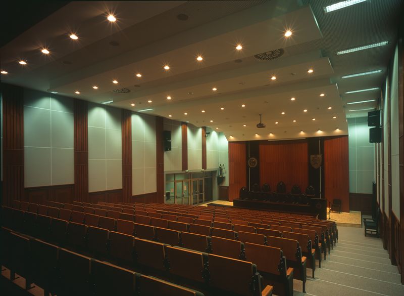 Panevropská vysoká škola foto 3