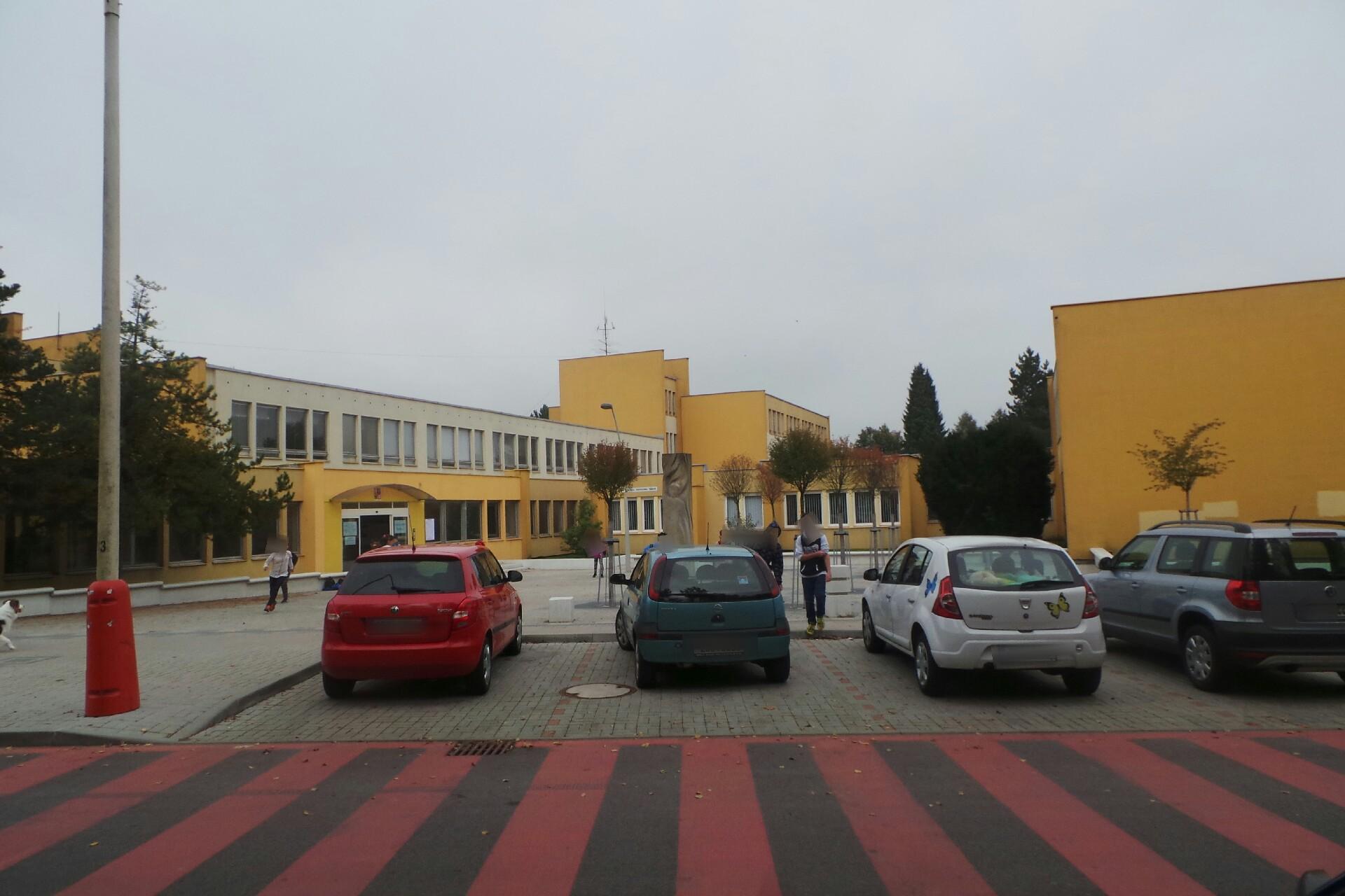 ZŠ Tábor, Zborovská