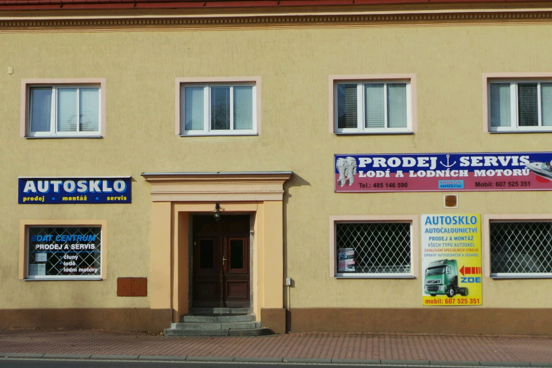 AAČ AUTOSKLO AUTOČALOUNICTVÍ Ivan Lid