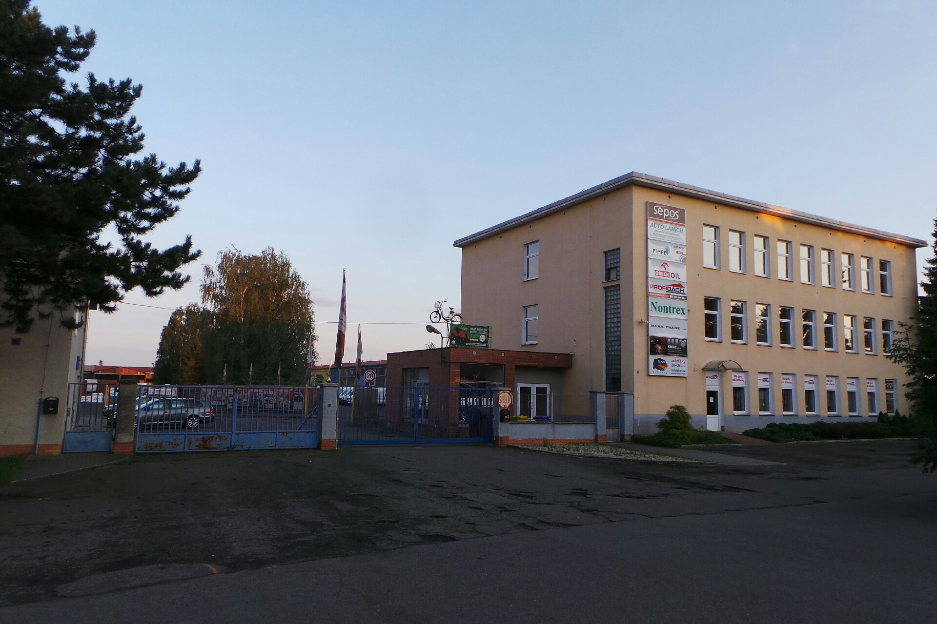 TOP - MODERN, spol. s r.o.