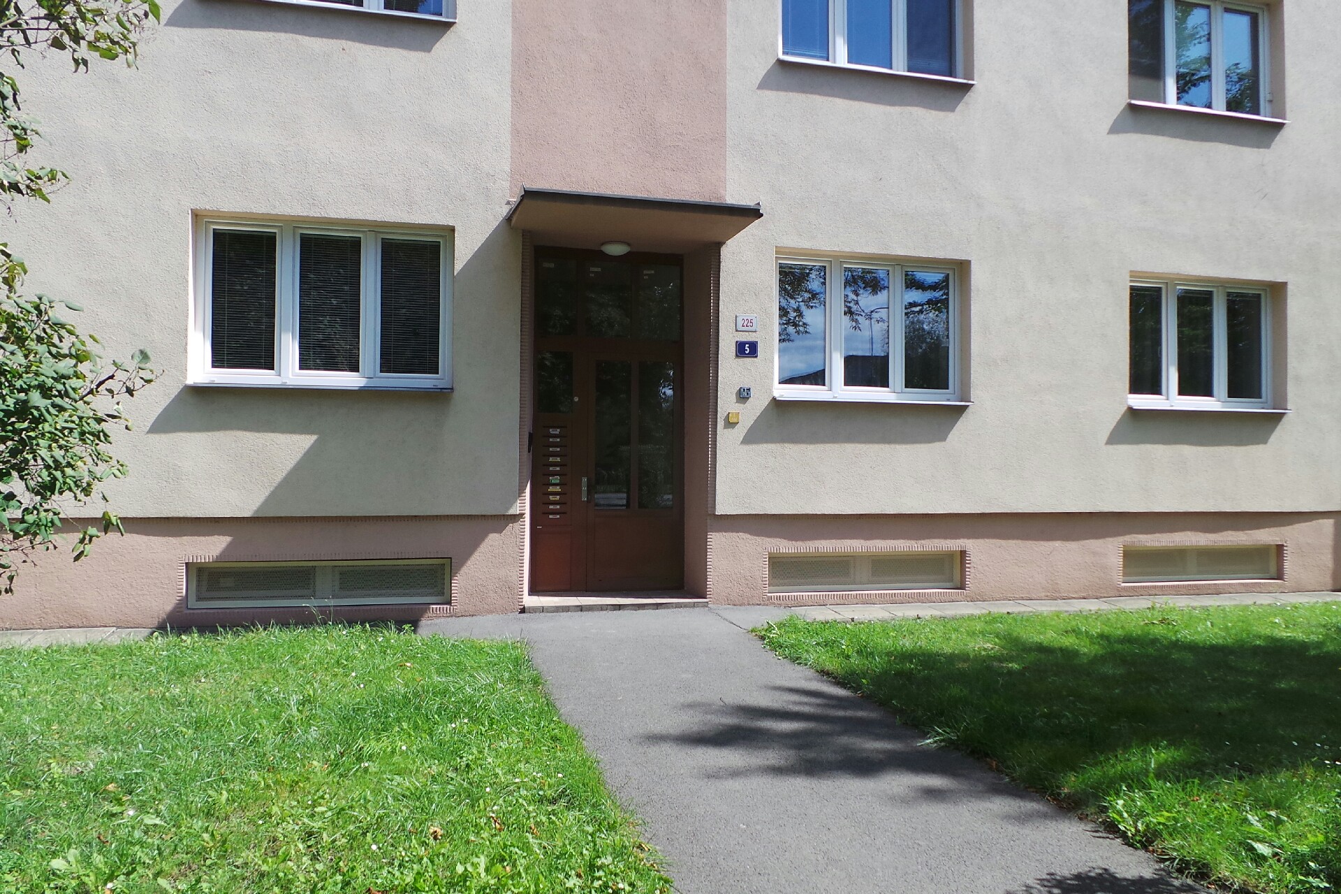 Miroslav Tomek - Elektroinstalace