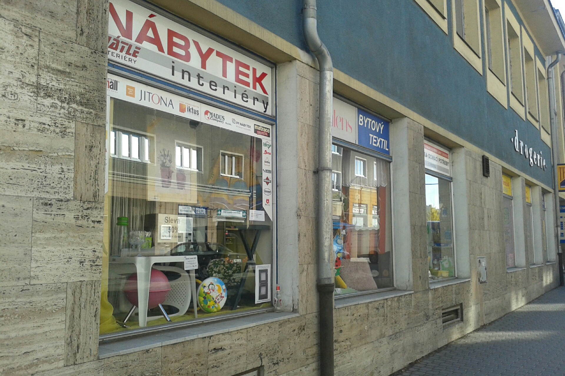 Nábytek Hátle