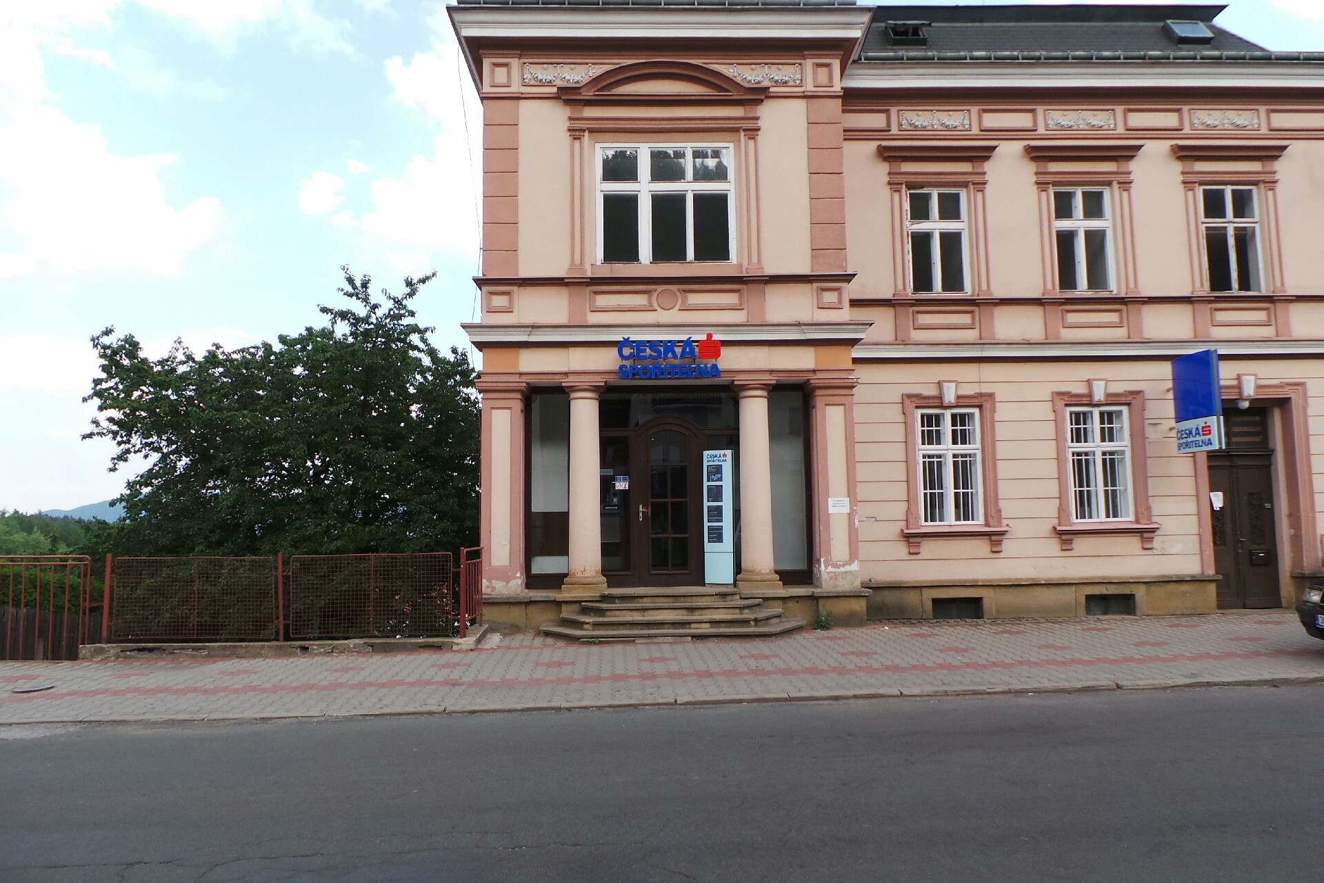 Bankomat České spořitelny foto 2