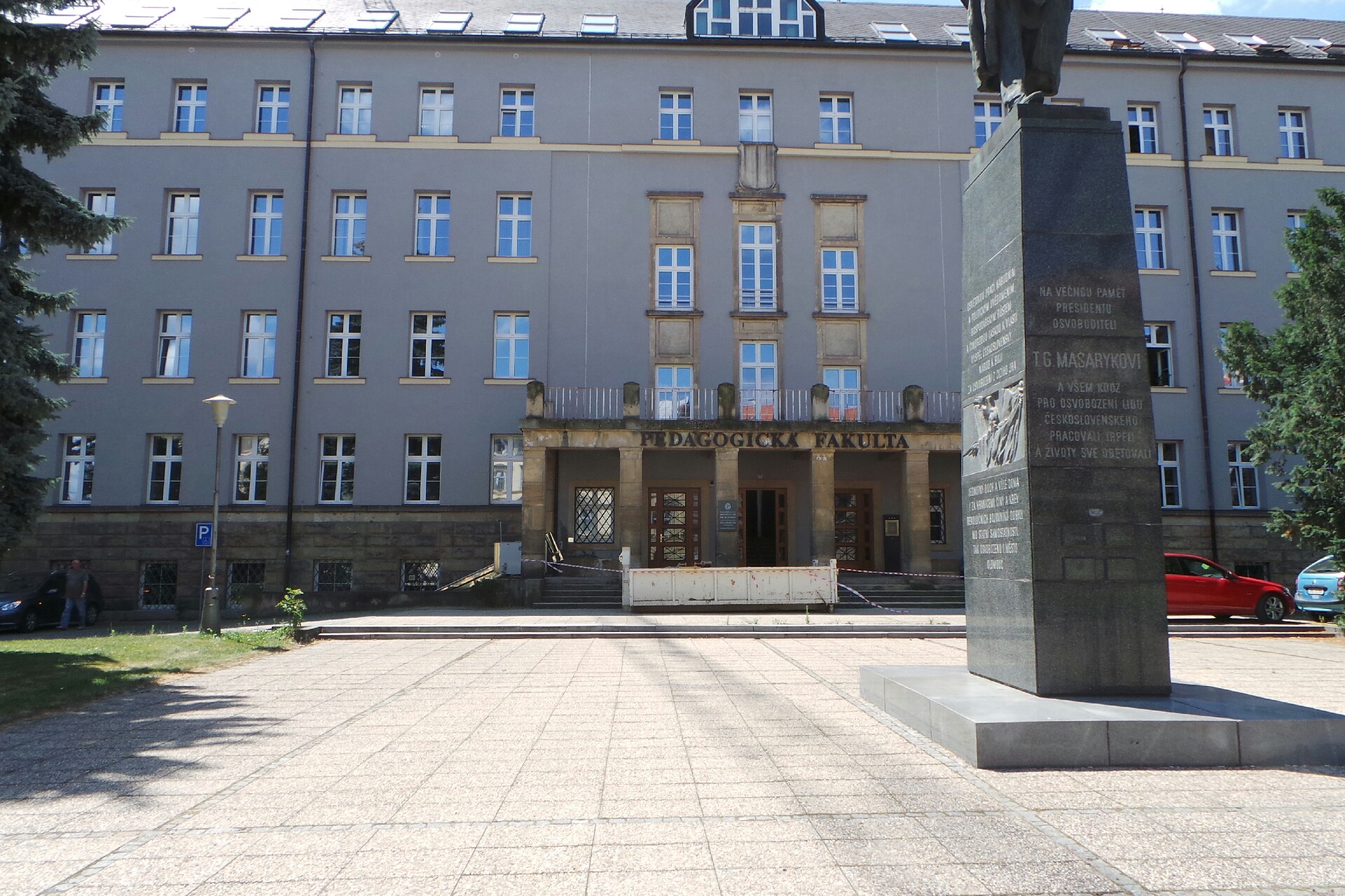 Univerzita Palackého v Olomouci - Katedra společenských věd Pedagogické fakulty