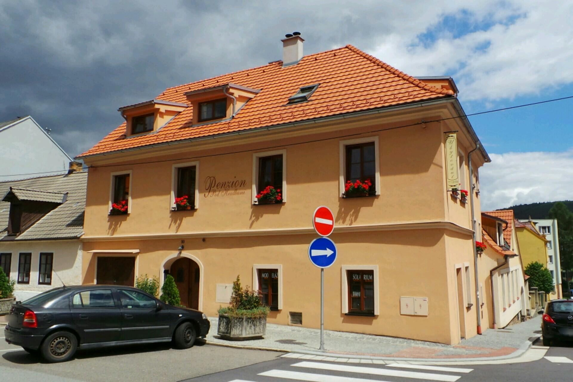 Penzion Pod Hradbami