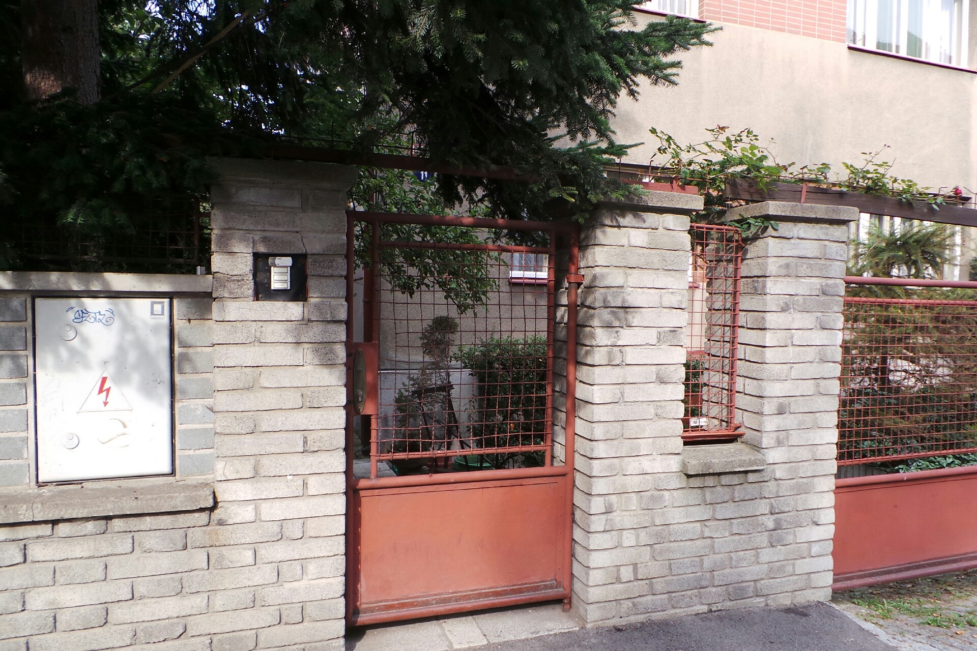 Ing. Pavel Vrána - Netdata Software