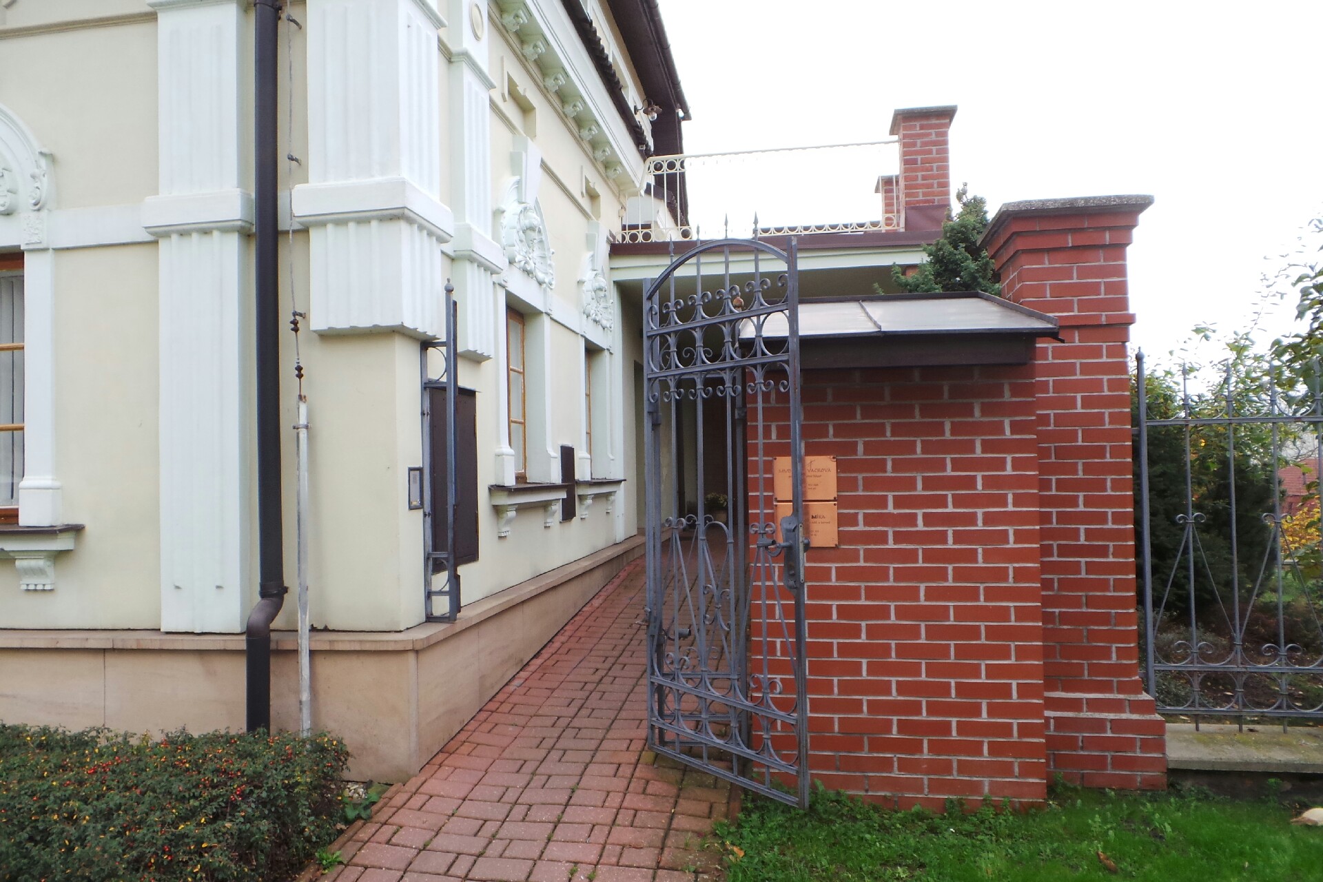 MUDr. Vacková Jana, praktický zubní lékař