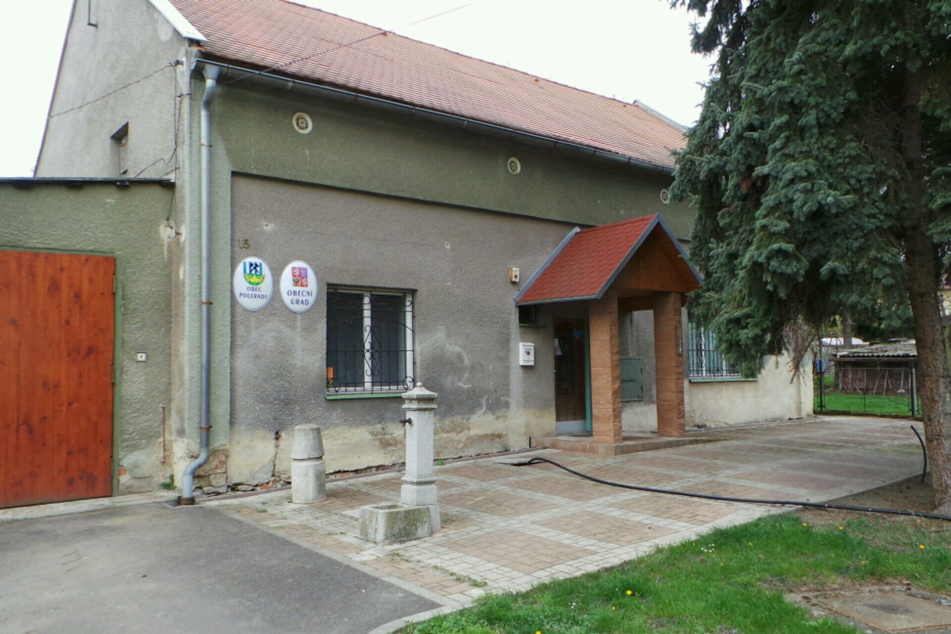 Polerady - obecní úřad