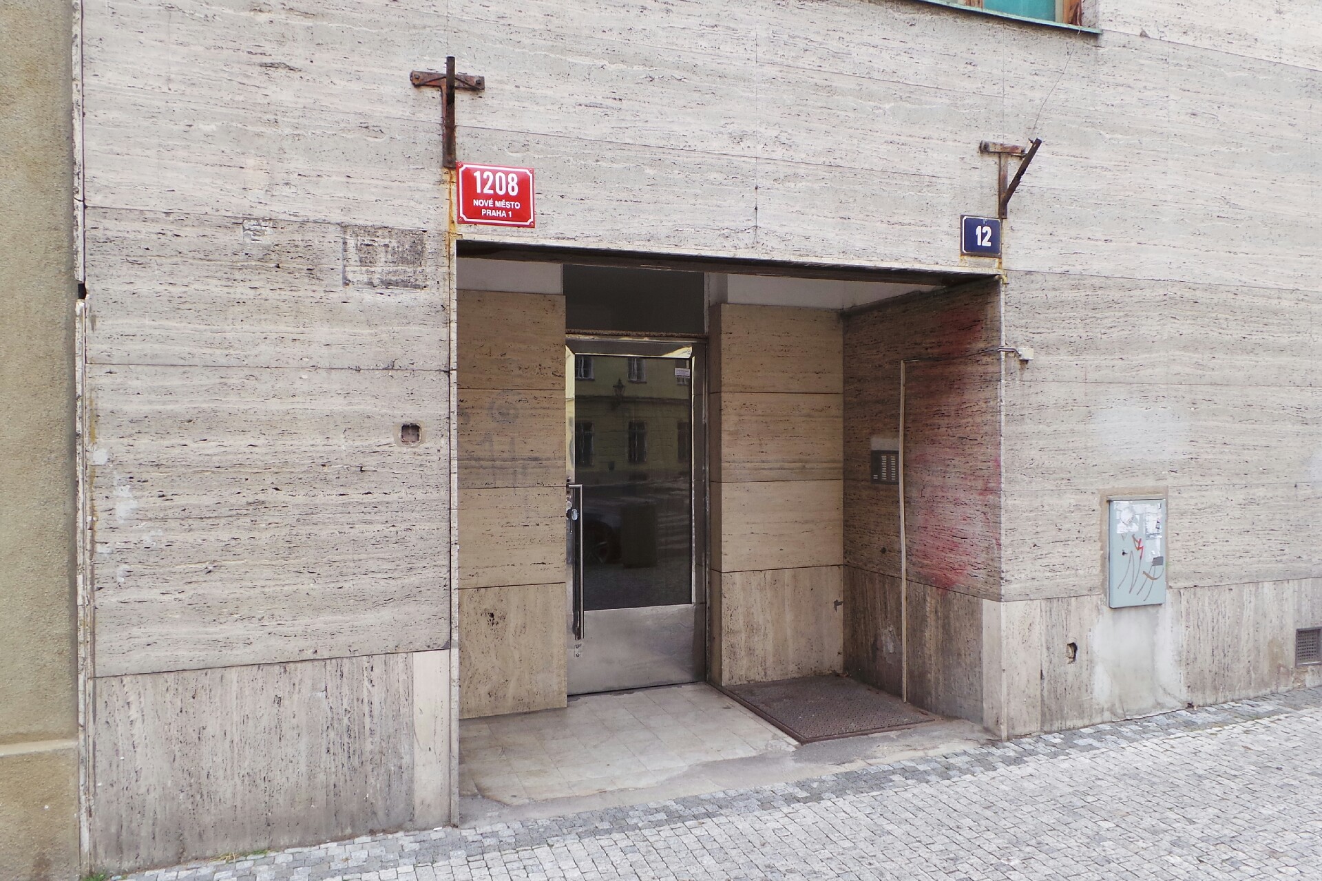 Apoidea s.r.o. foto 1