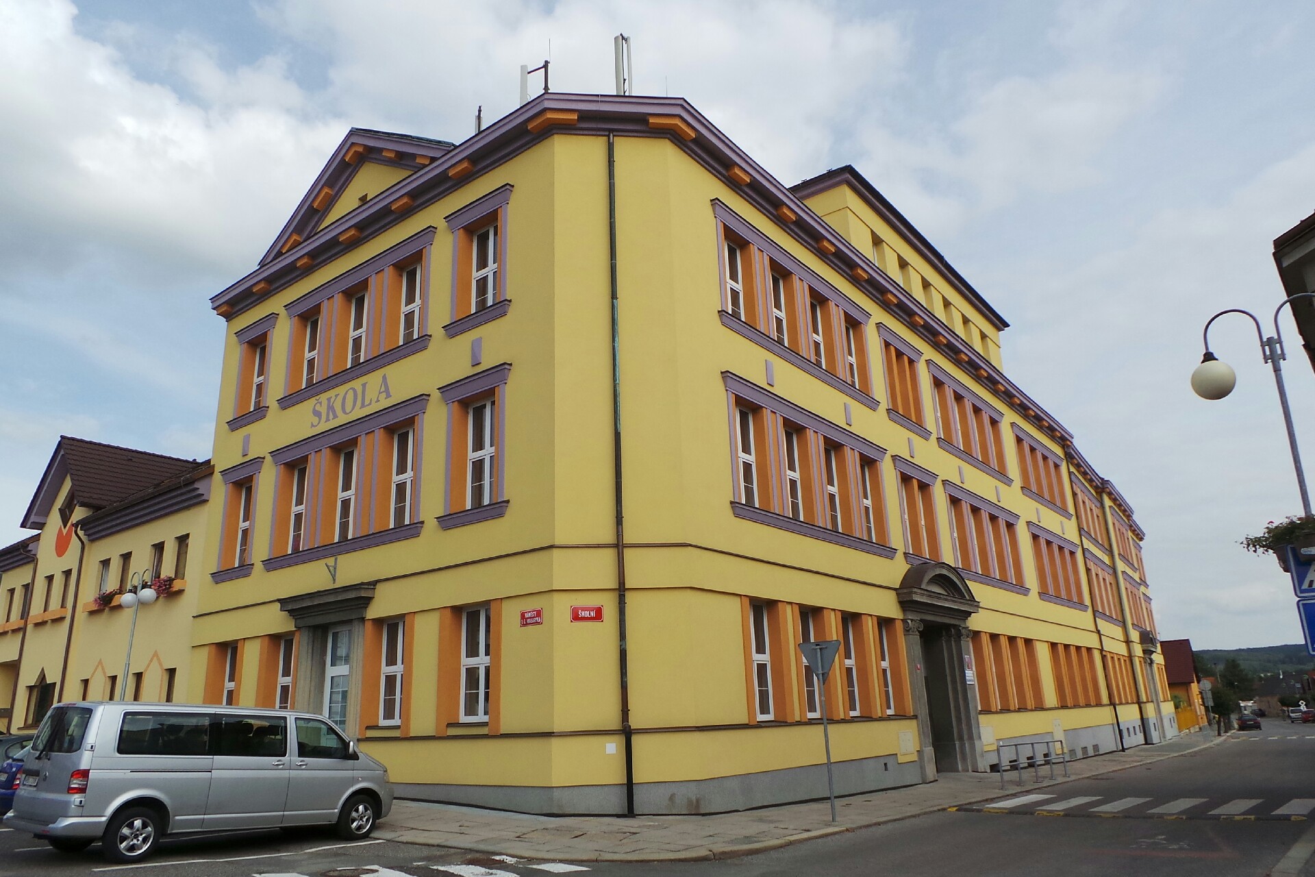 ZŠ T. G. Masaryka a MŠ Dolní Bousov