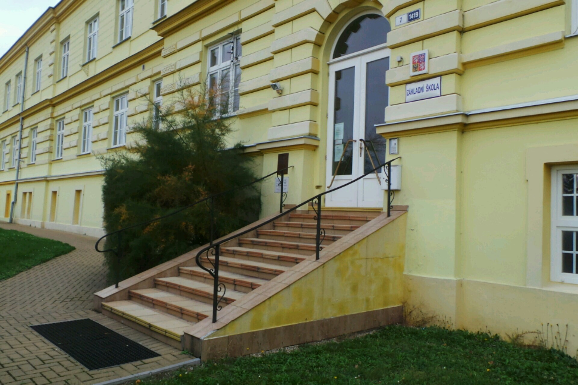 ZŠ Šternberk, Svatoplukova