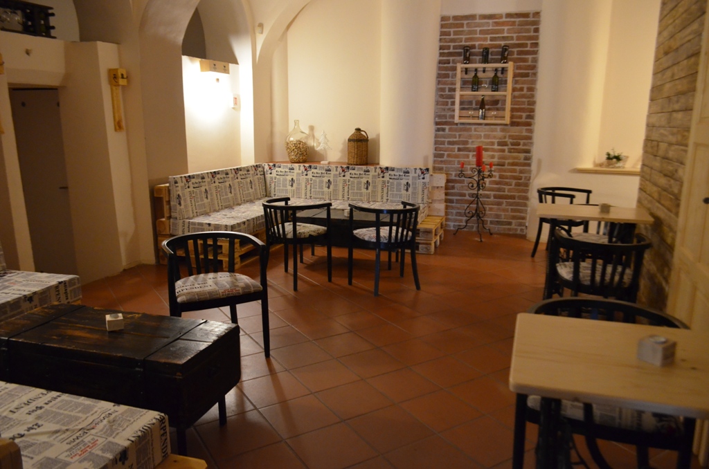 Vinotéka a bar Paletka foto 2