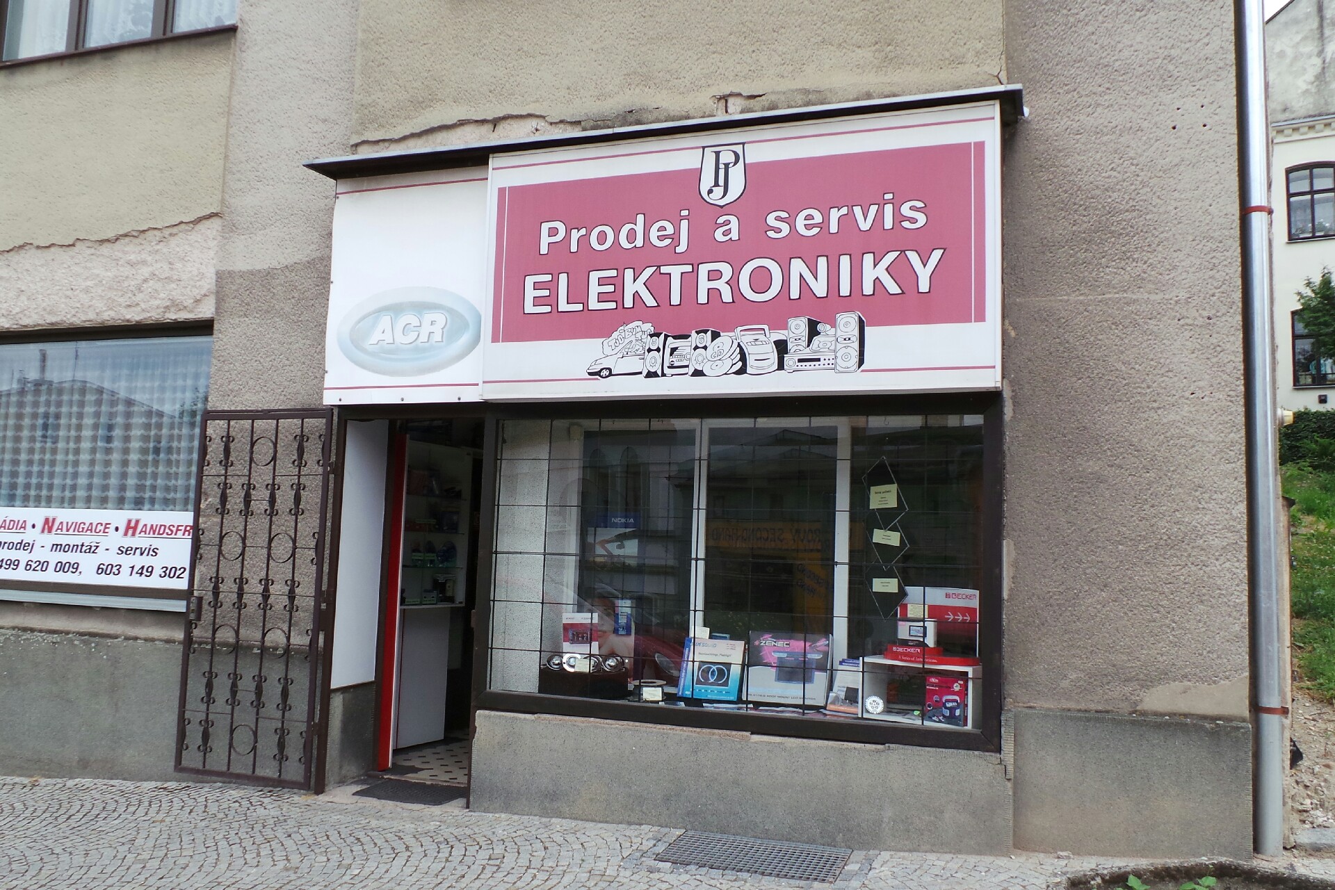 Autorádia - opravy elektroniky - Petr Jiroušek
