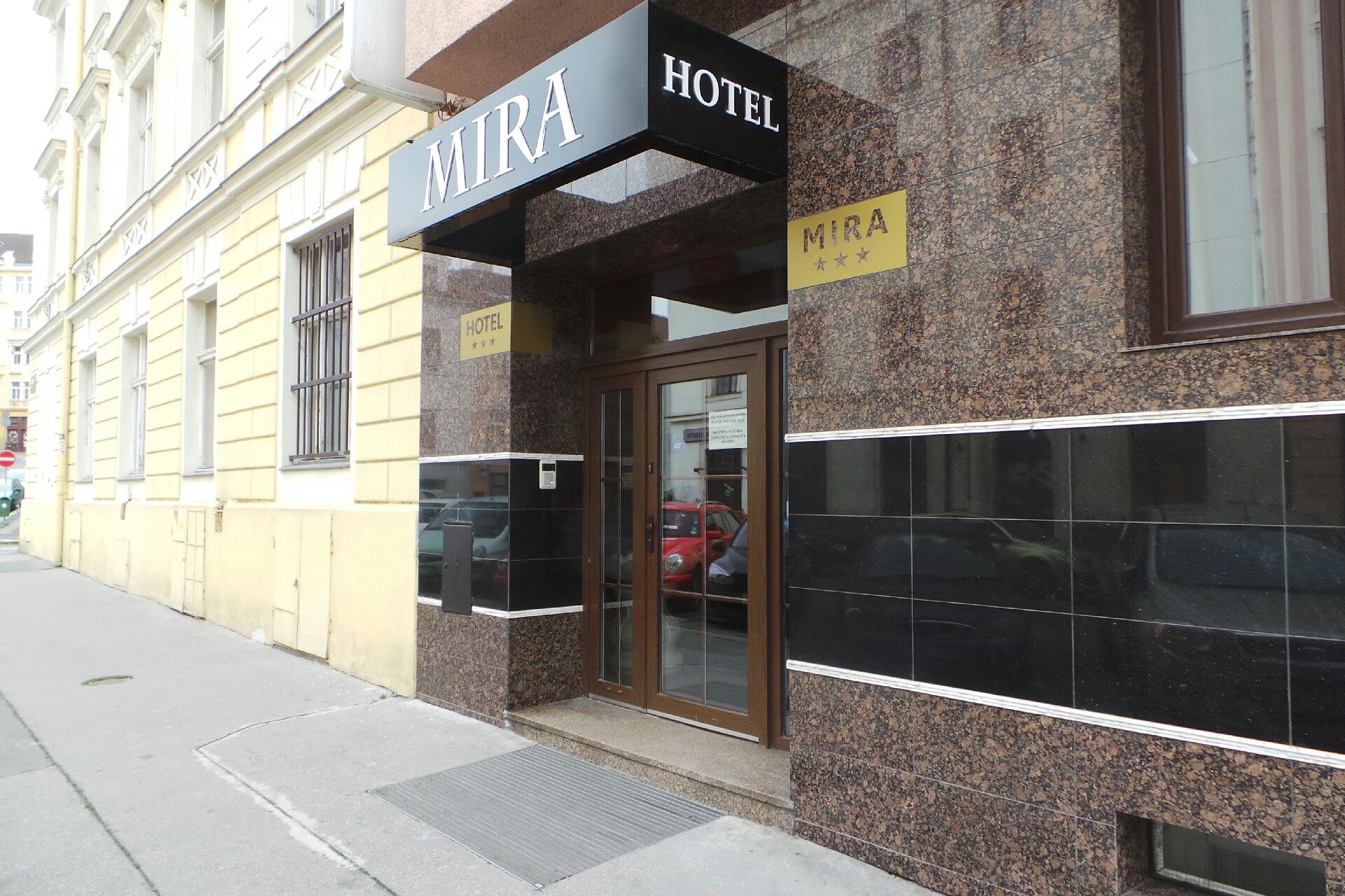 Hotel Mira