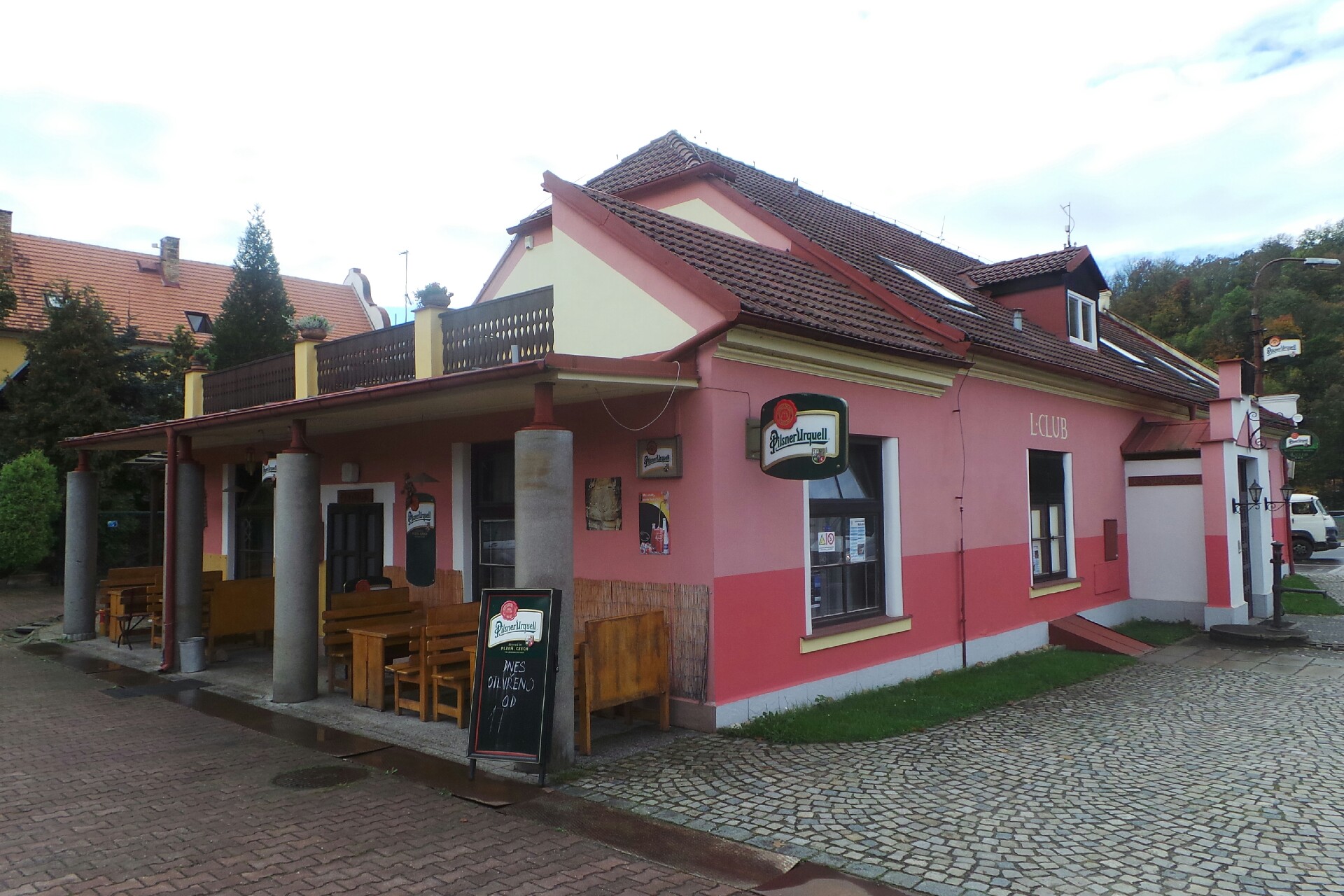 Restaurant-Pension L-Club