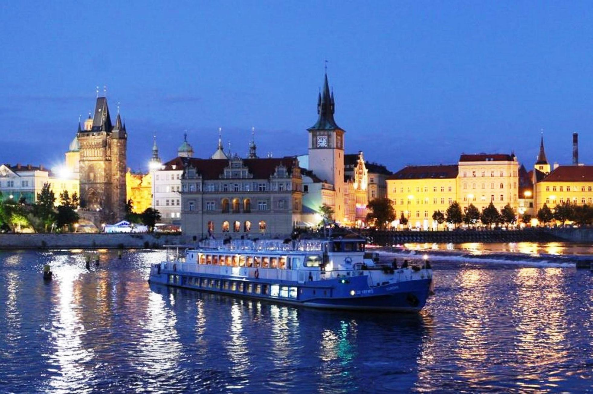 Firemní parník EURÓPÉ R.P.