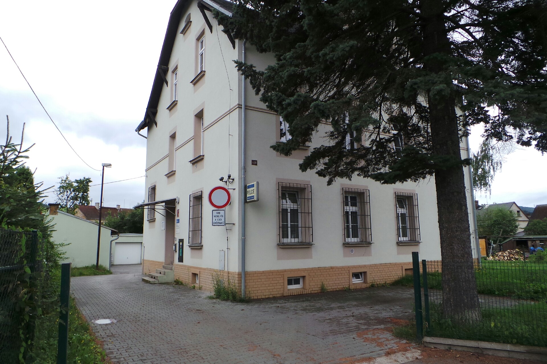 Policie ČR - Obvodní oddělení Chrastava foto 2