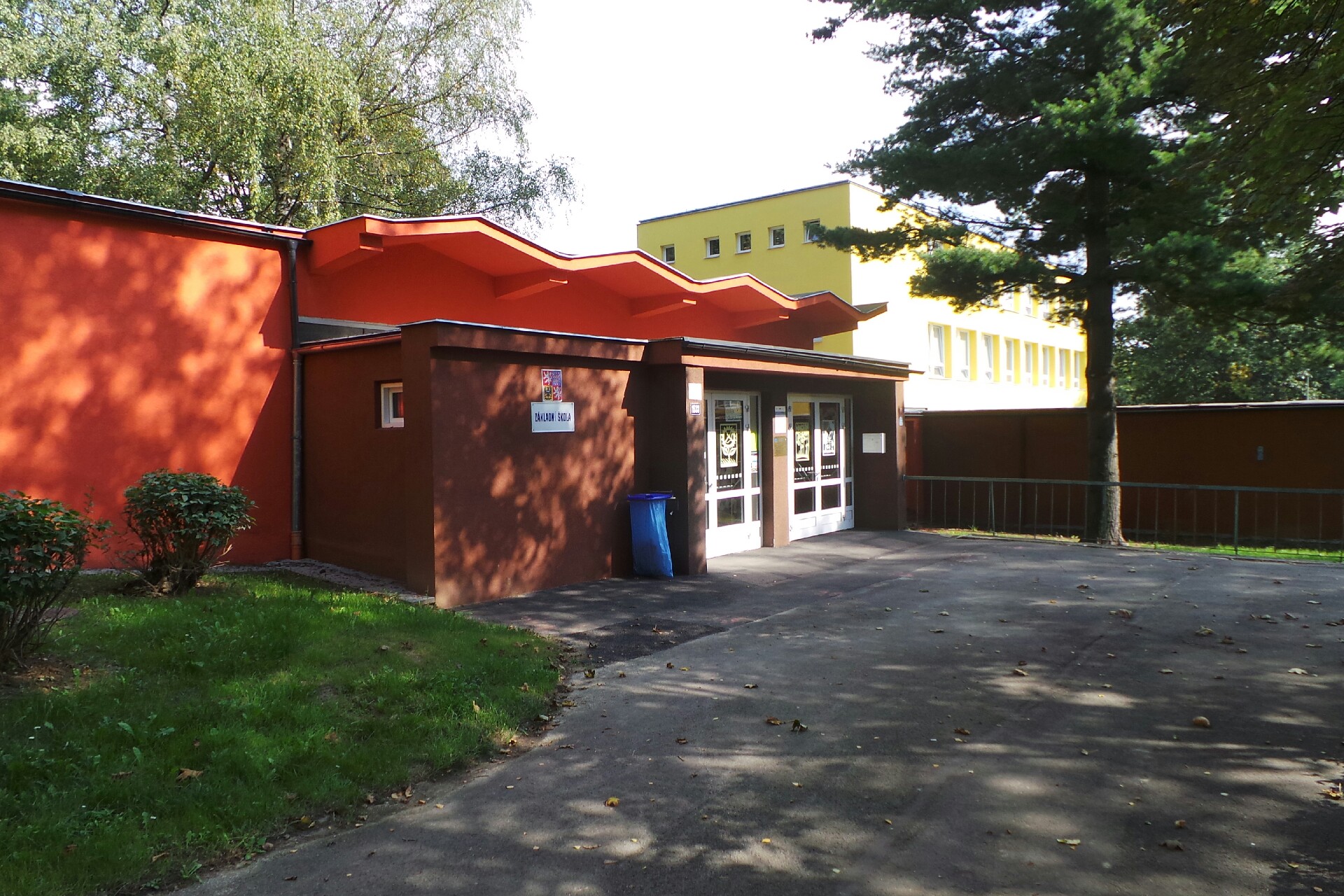 ZŠ Ostrava-Poruba, Ukrajinská