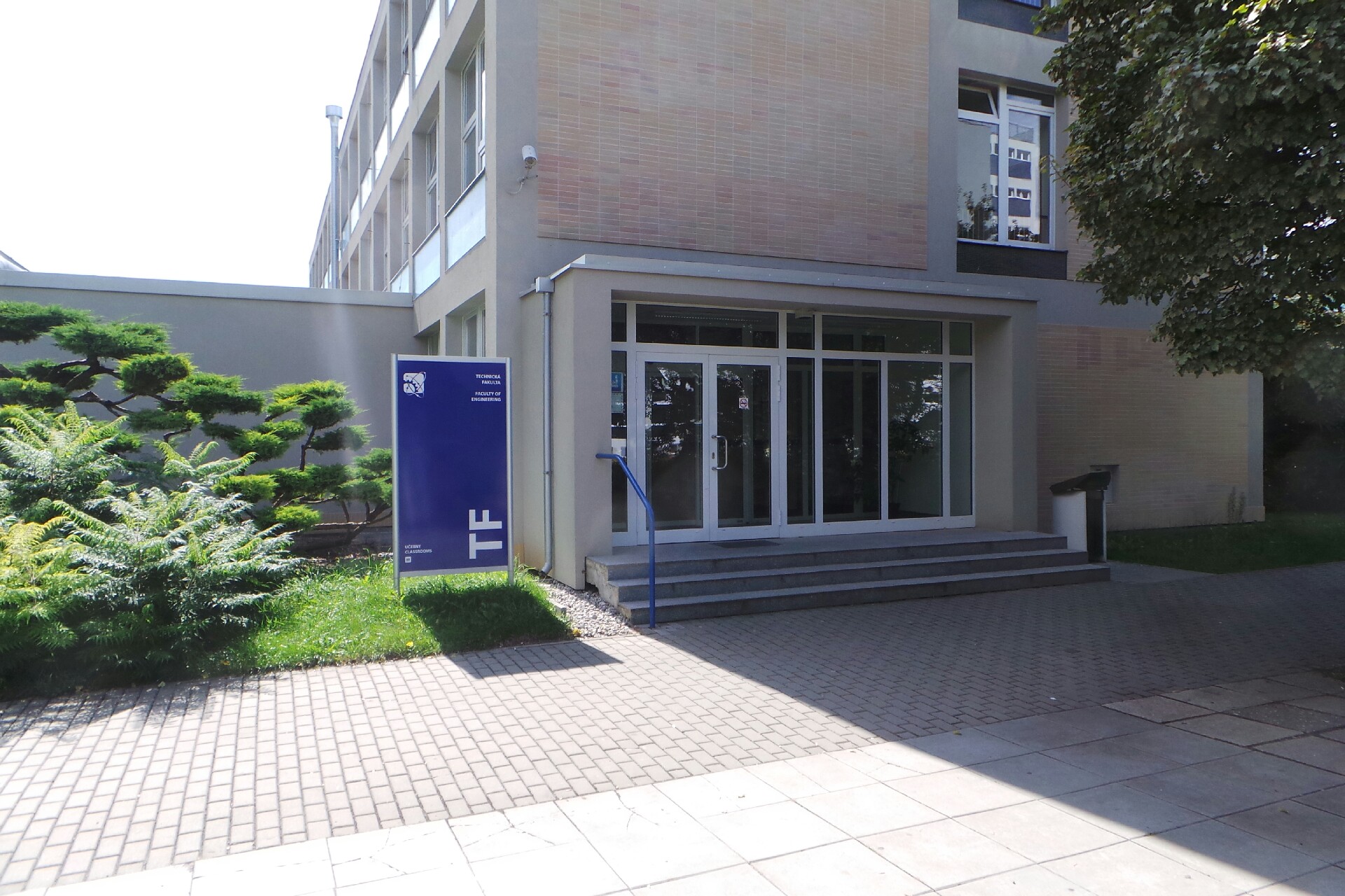 ČZU - Katedra mechaniky a strojnictví Technické fakulty