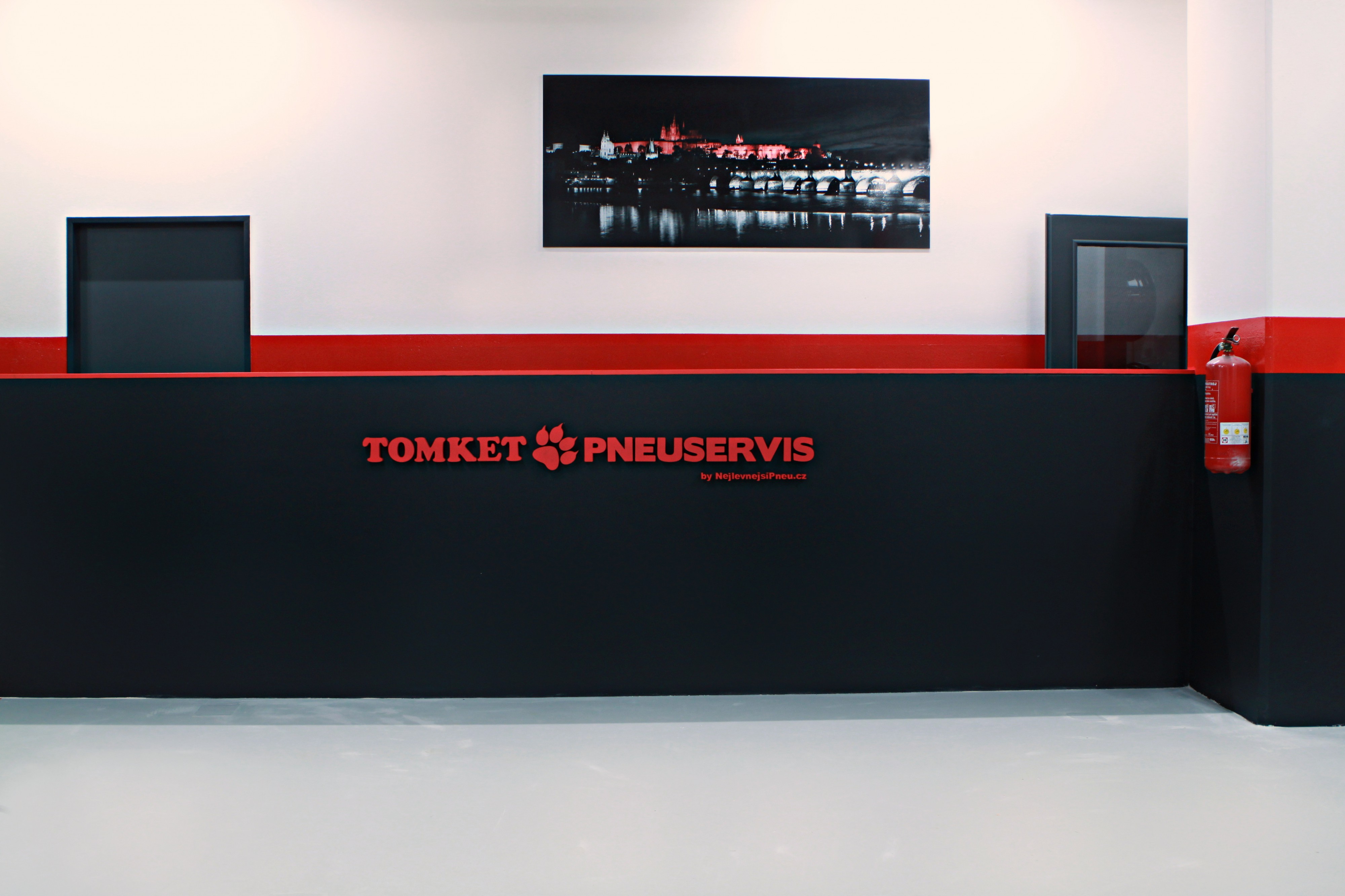 TOMKET PNEUSERVIS