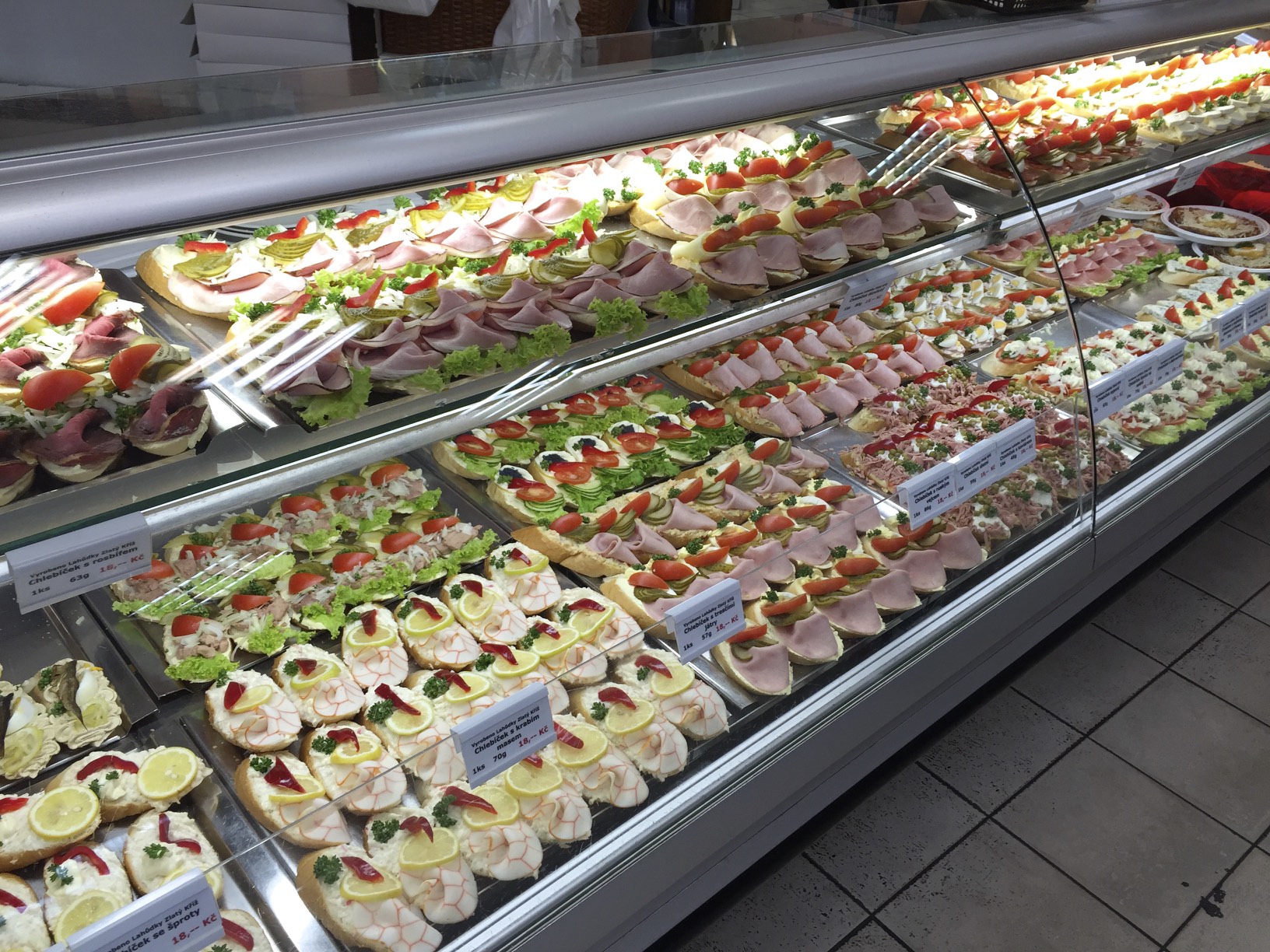 Lahůdky Zlatý Kříž foto 3