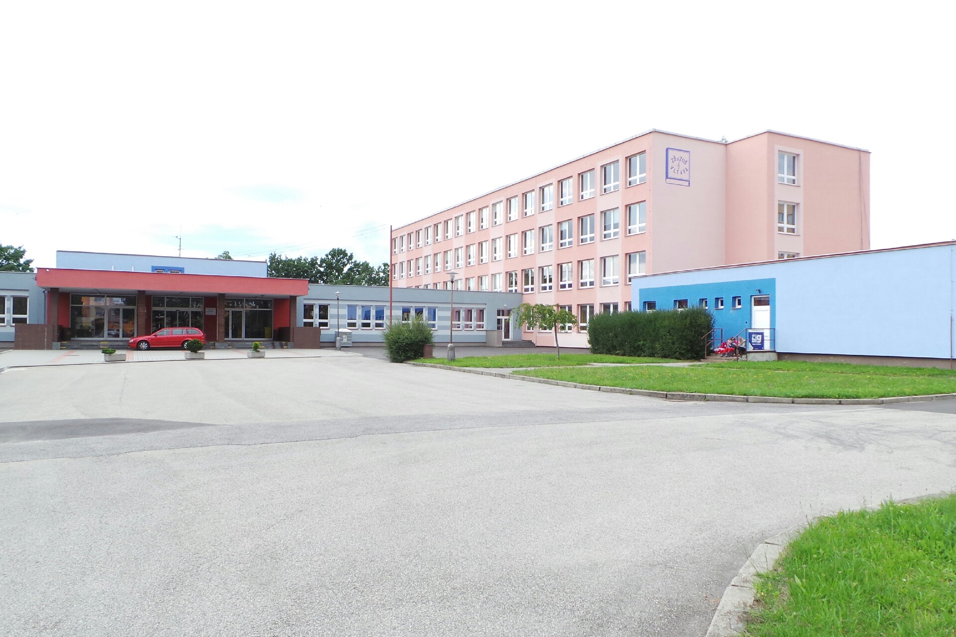 Základní škola a základní umělecká škola, Bezdrevská 3, České Budějovice