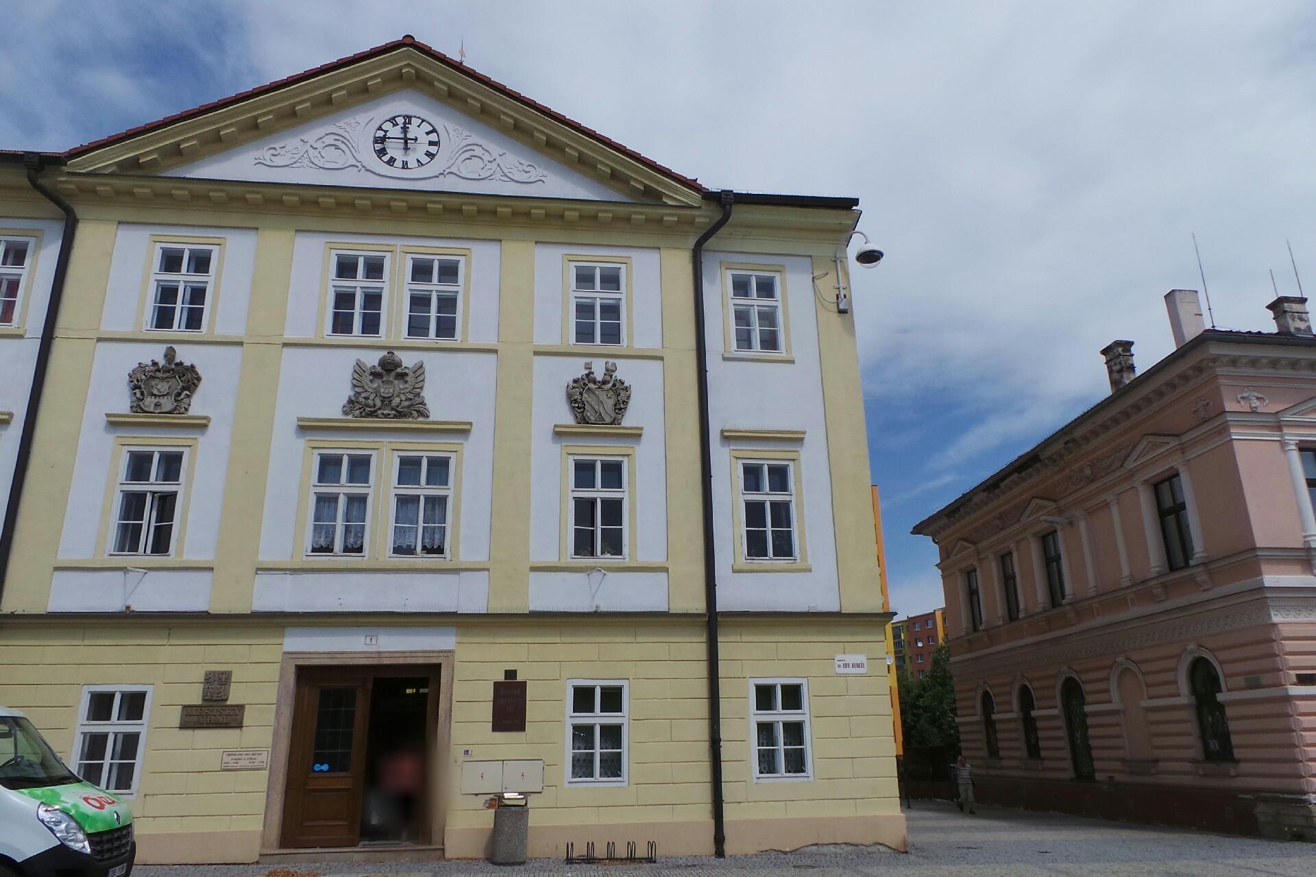 MÚ Jirkov - Odbor majetku města a útvar investic