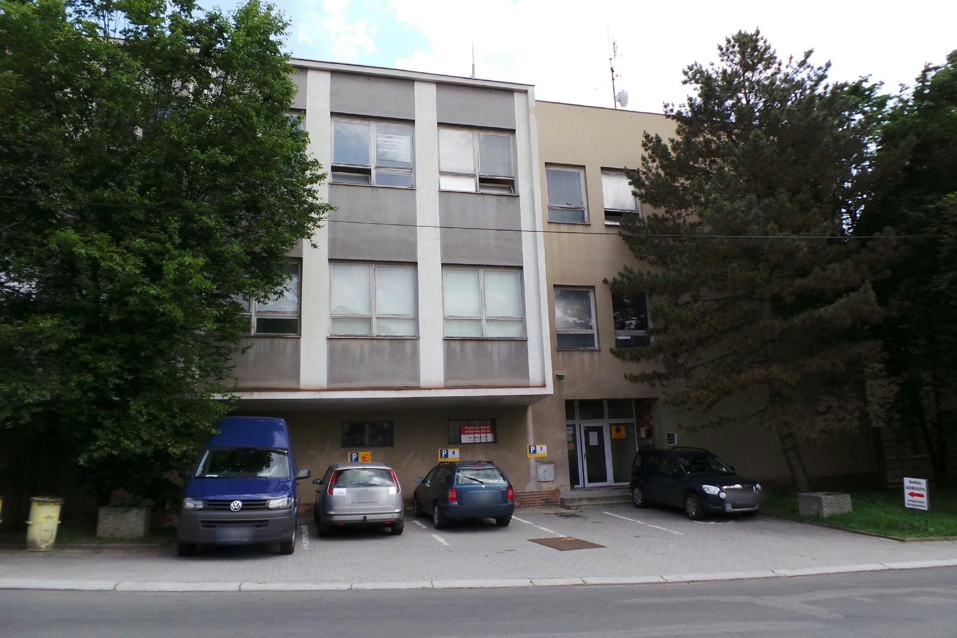 The School - Tomáš Nejedlý