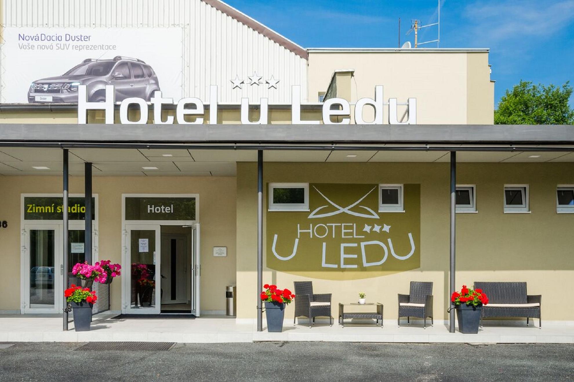 Hotel u Ledu