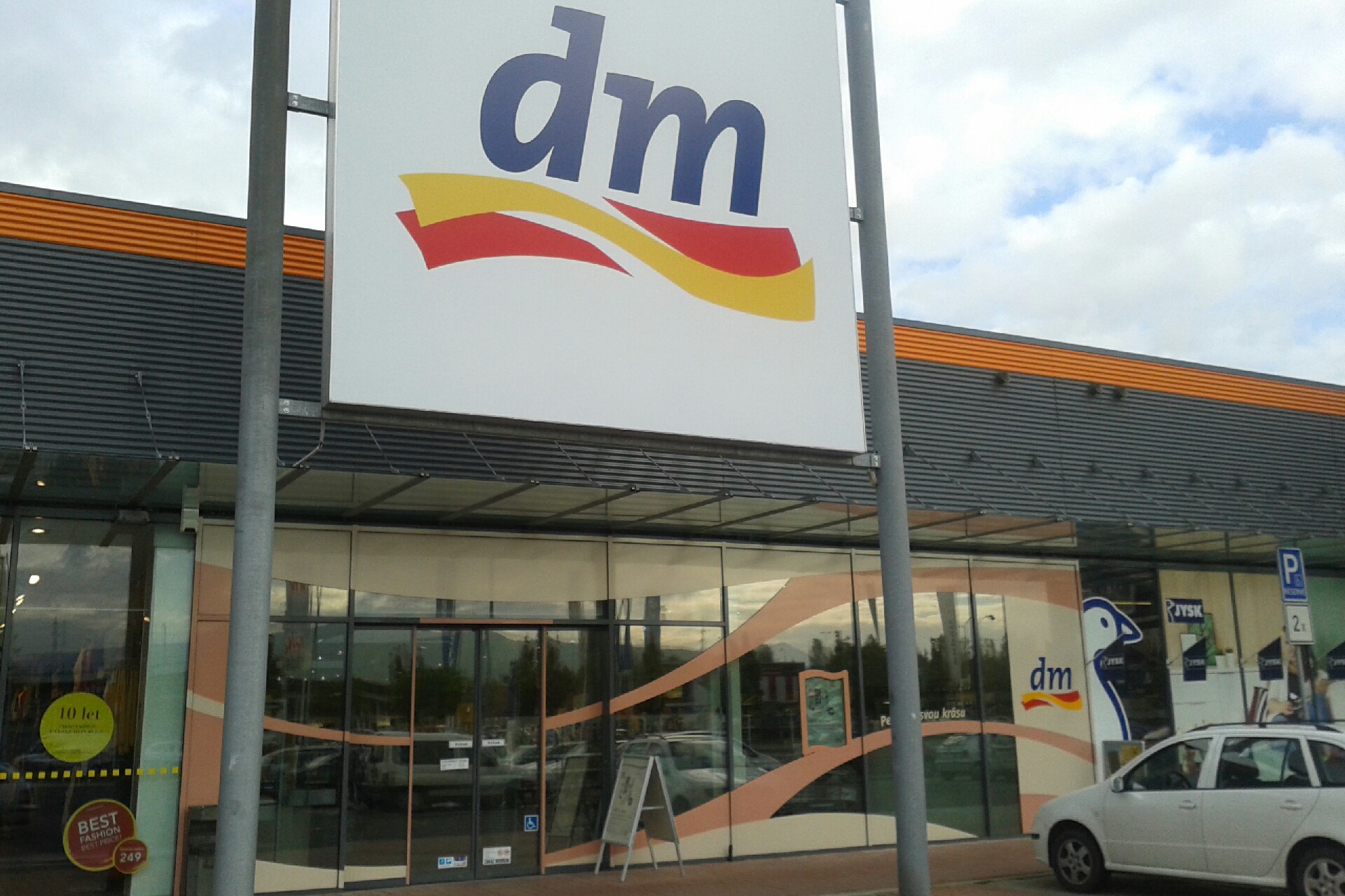 dm drogerie markt s.r.o.