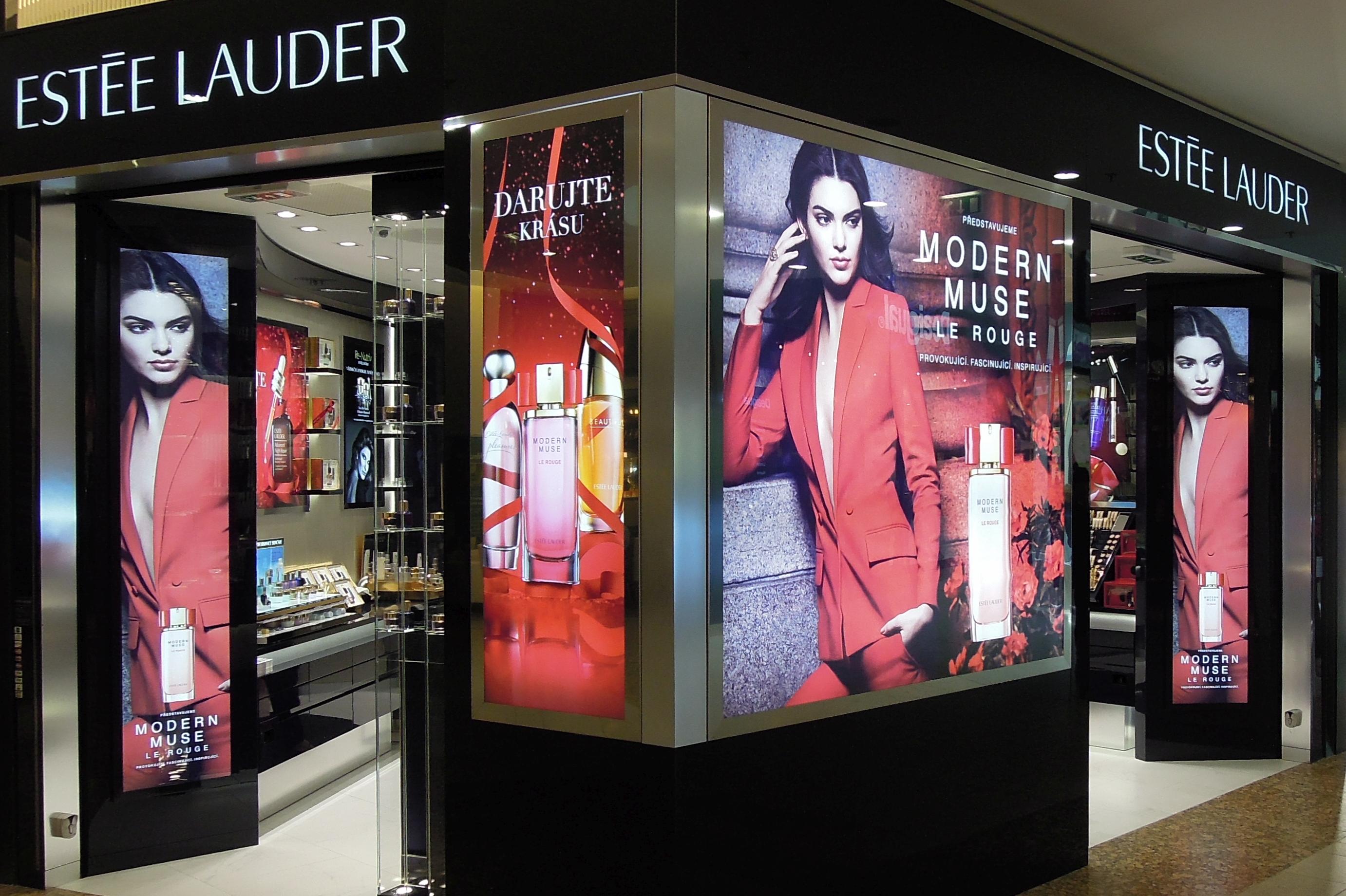 Estée Lauder - OC Chodov