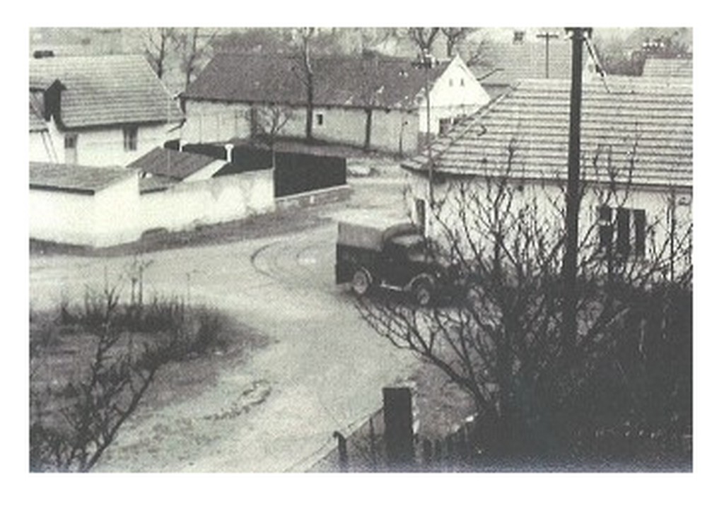 Veltruby - obecní úřad foto 1