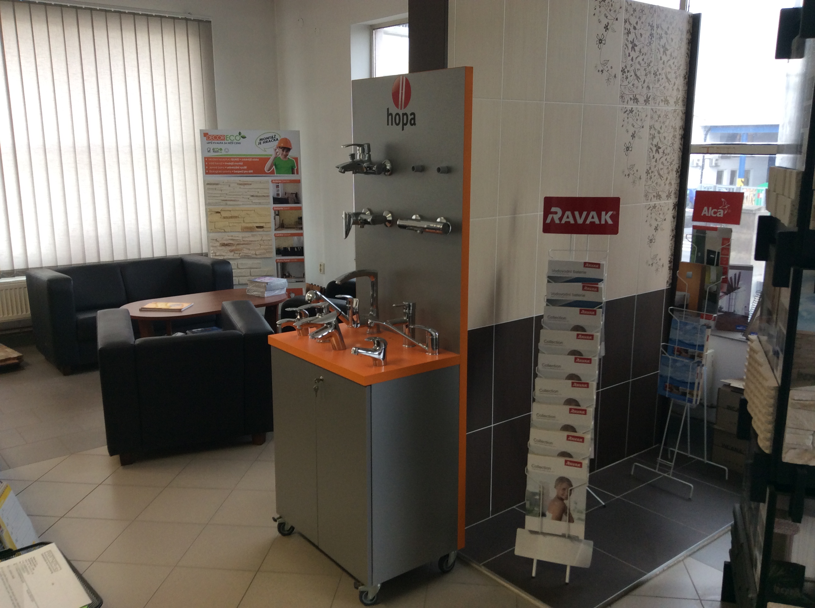 INVEST - STAR s.r.o. - stavební práce a lité podlahy foto 3