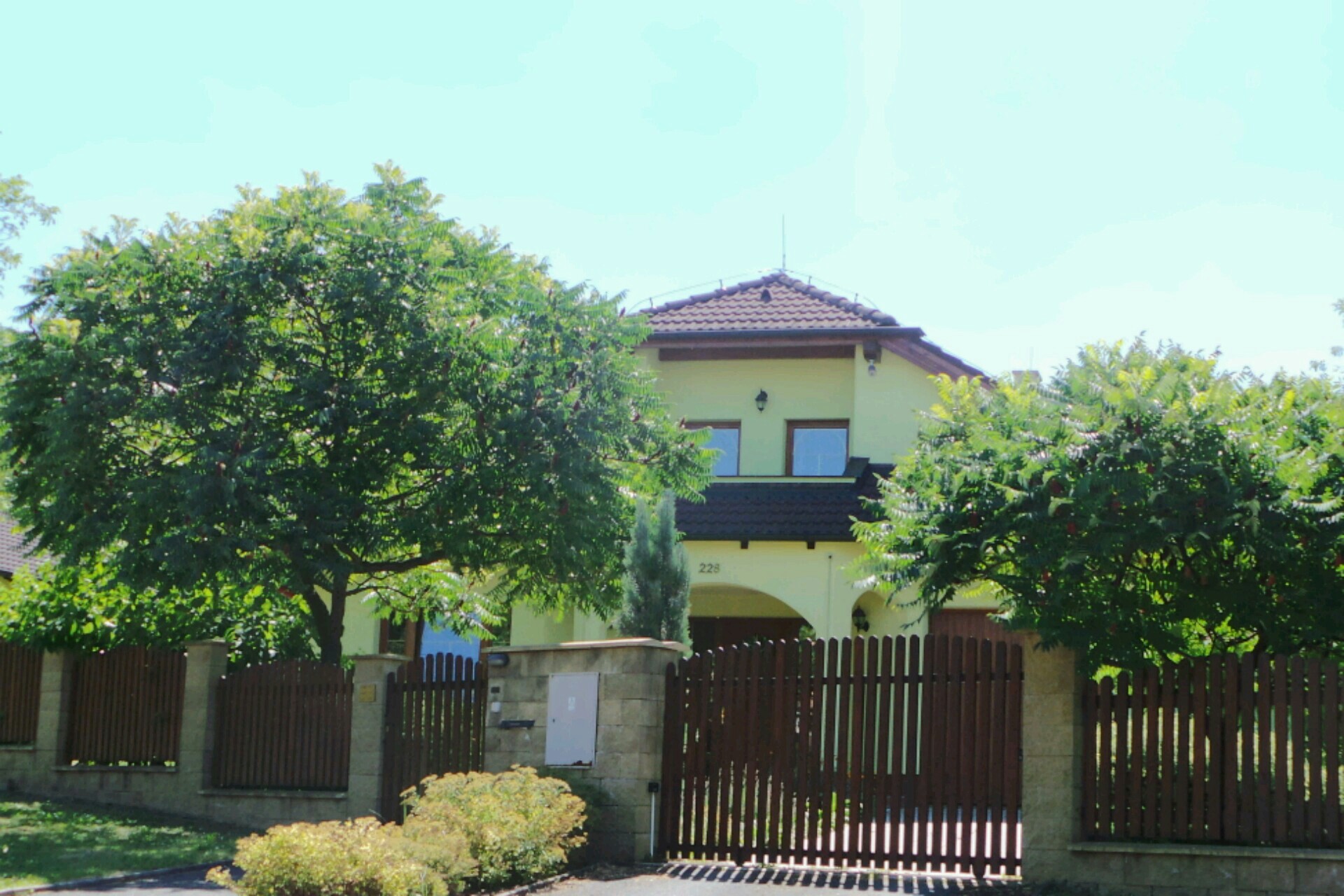 INVEST EMPIRE, s.r.o.