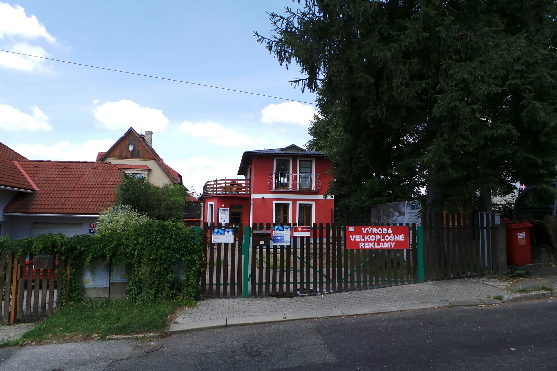 FREELINE holding, s.r.o.