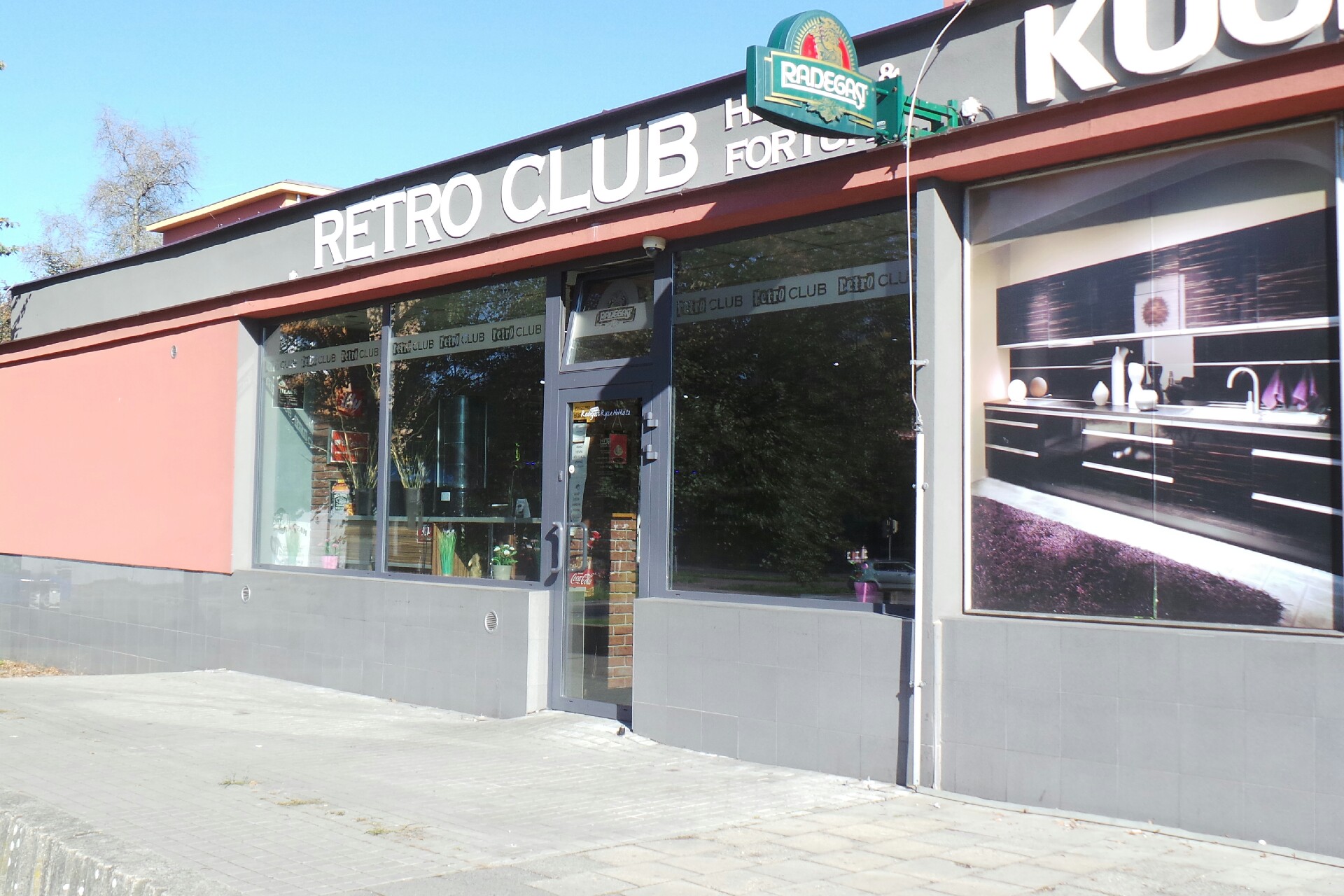 RETRO CLUB