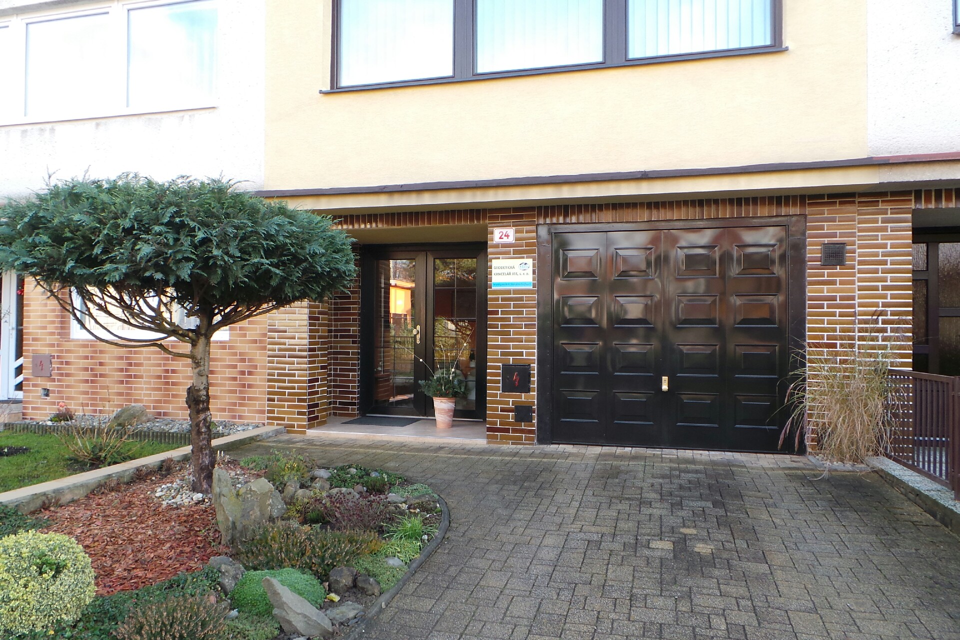 GEODETICKÁ KANCELÁŘ JBS, s.r.o.