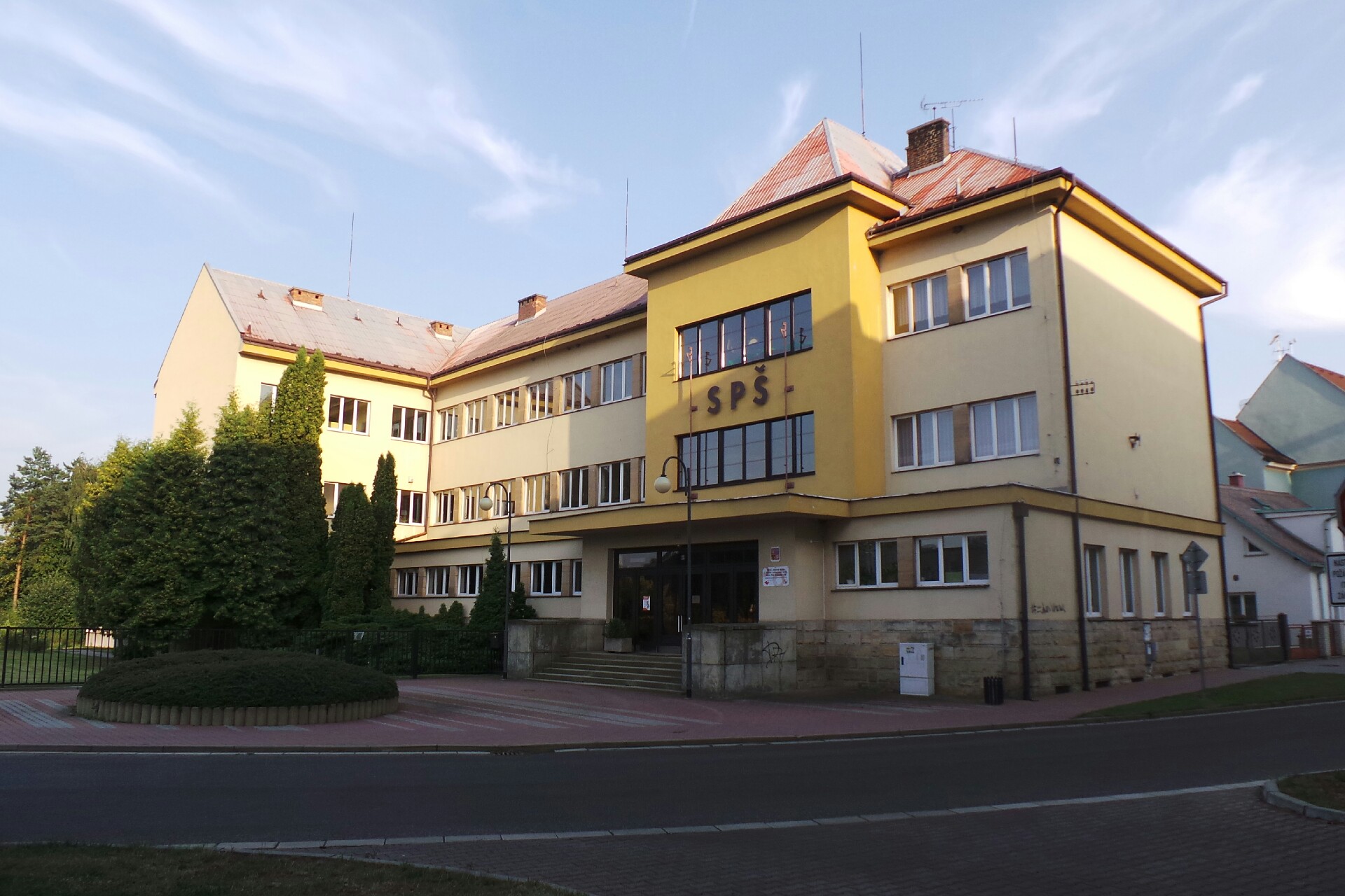 Střední průmyslová škola, Jičín, Pod Koželuhy 100