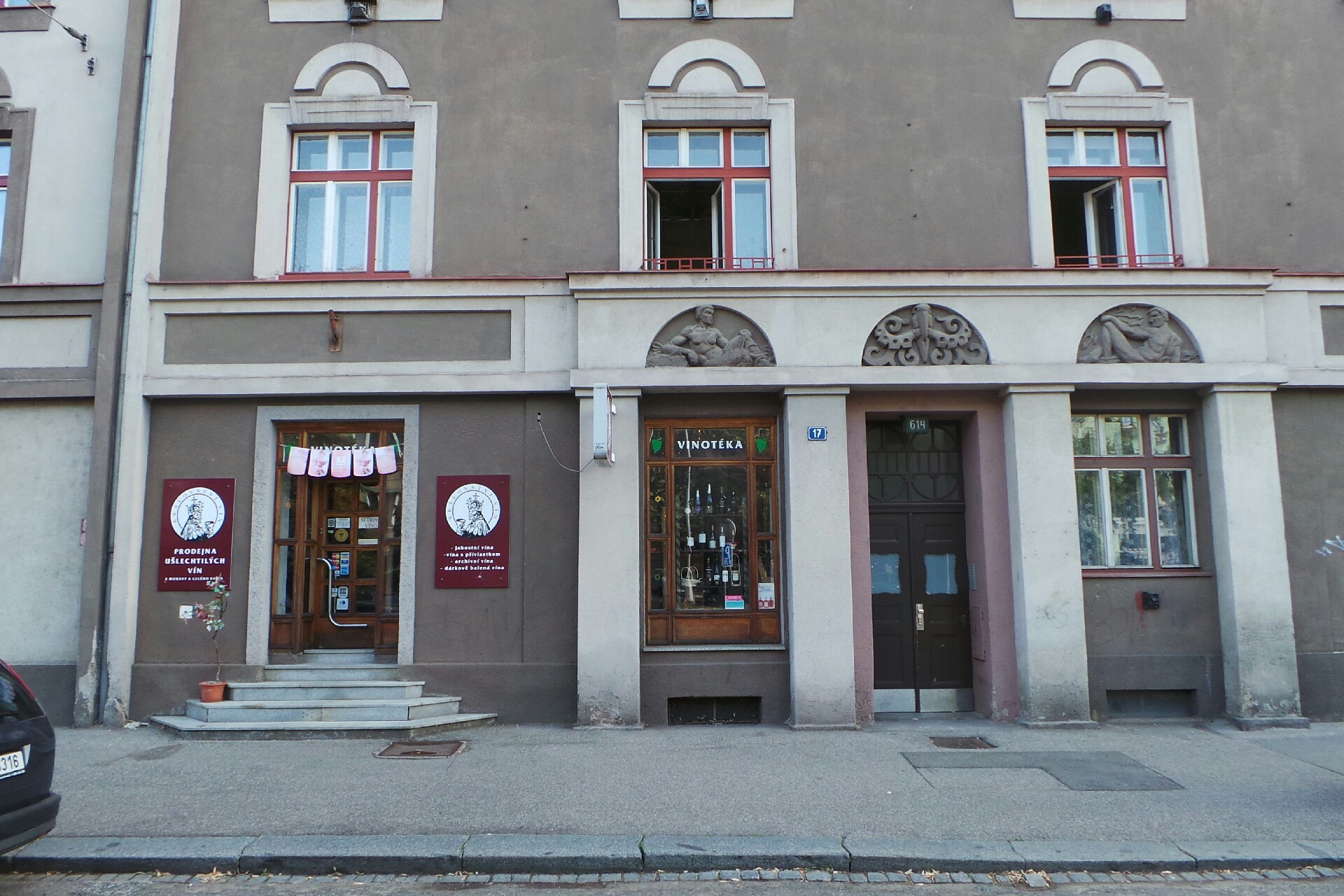 Vinotéka Království vín foto 2