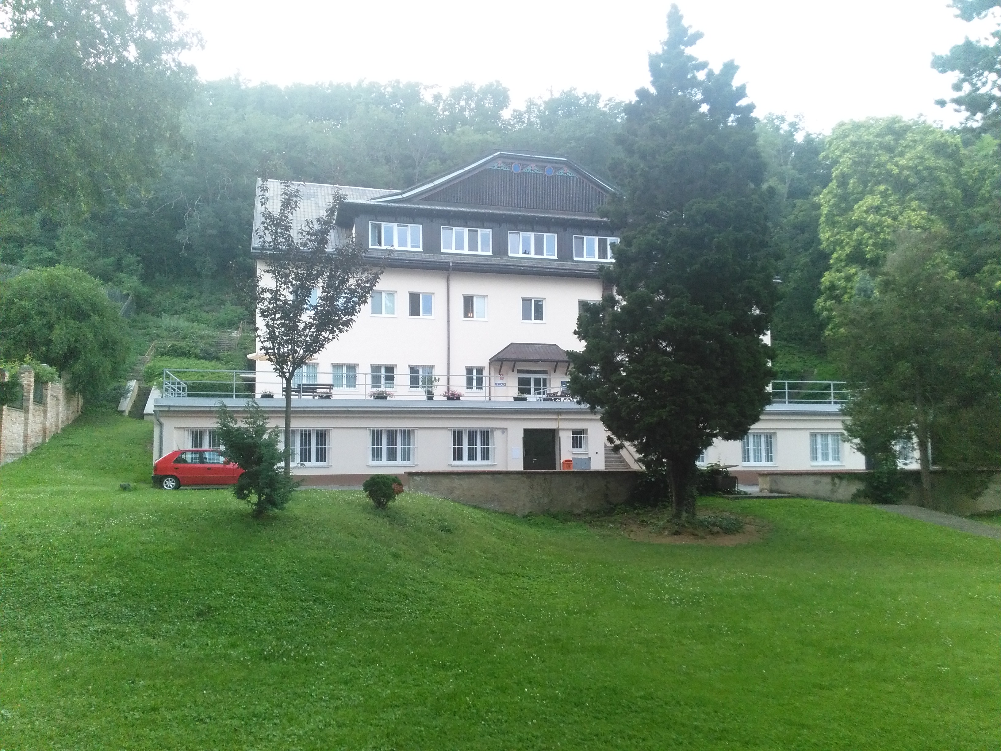 Nemocnice Roztoky - RHG spol. s r.o.