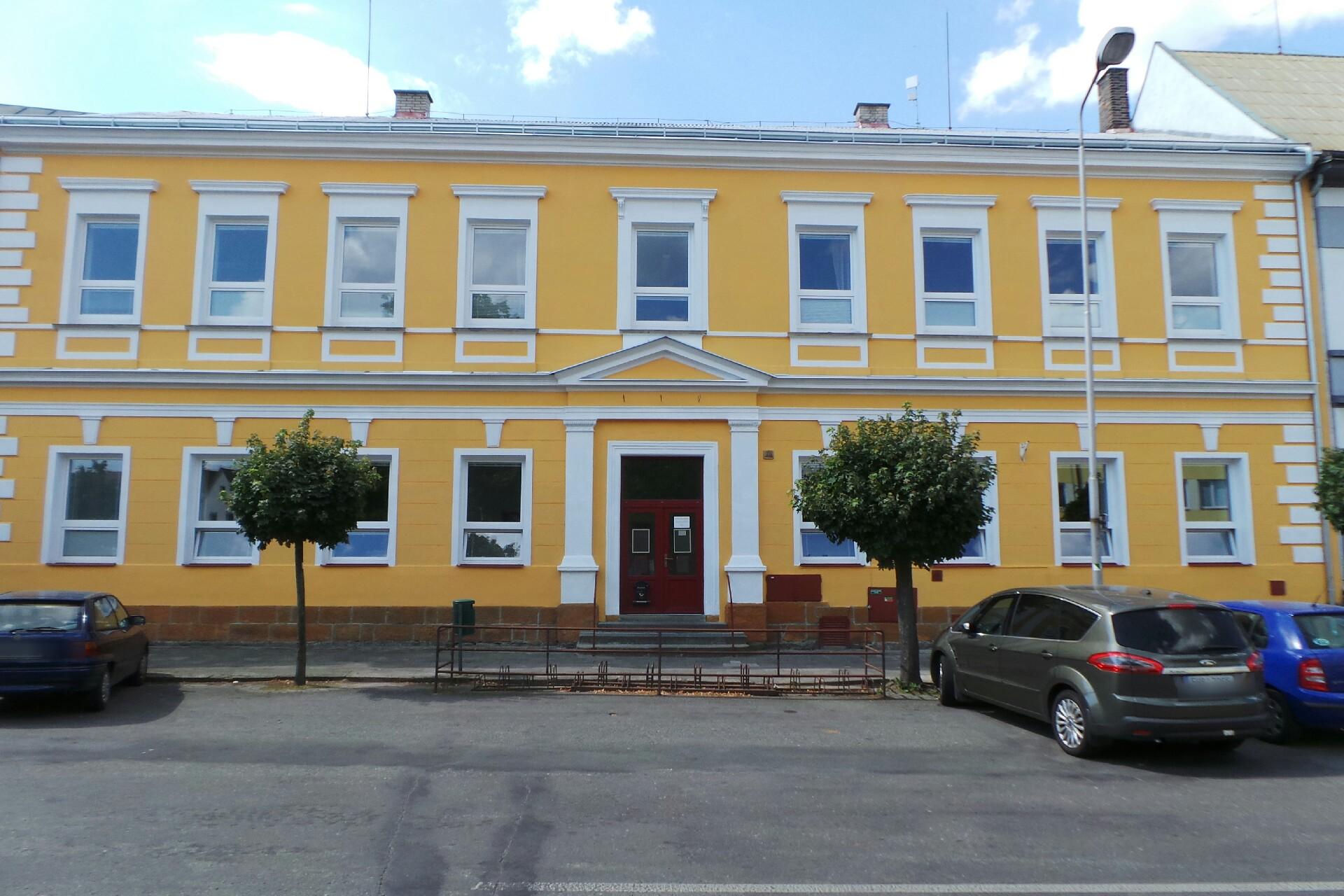 Dům dětí a mládeže, Týniště nad Orlicí, Mírové náměstí 271