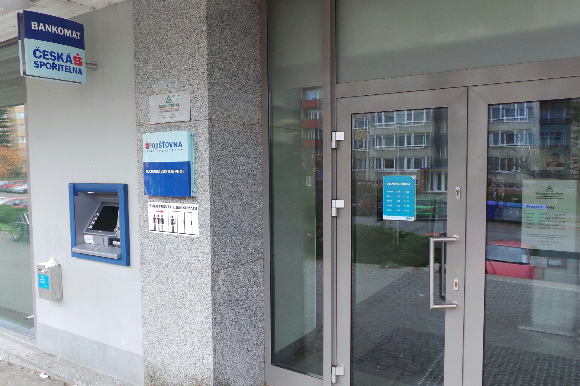 Bankomat České spořitelny foto 2